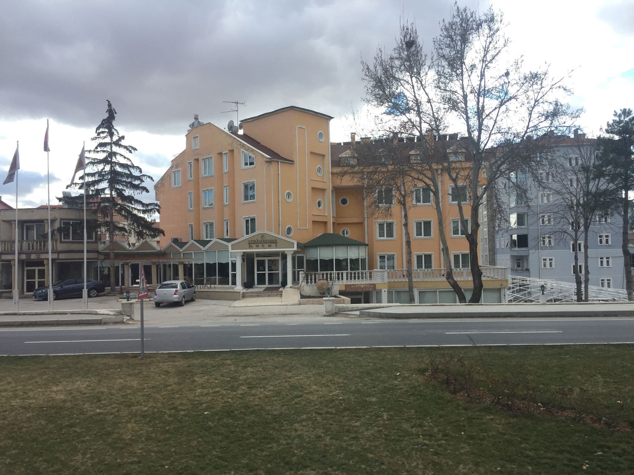Street view near Coşkun Tuna Hotel, Kırşehir — © mrgunen (CC BY-SA · Mapillary)