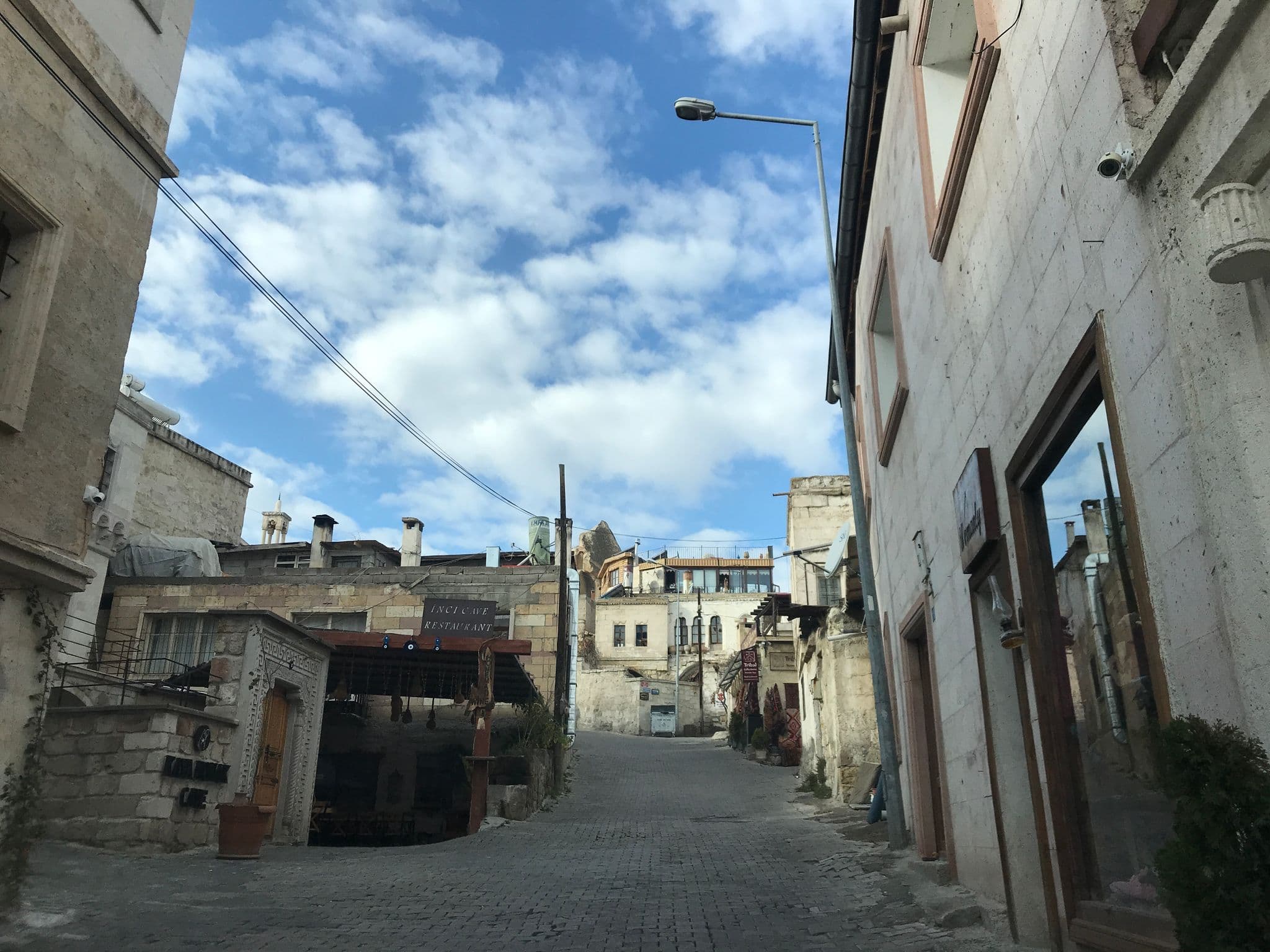 Street view near Zara Cave Hotel, Göreme — © azadezey (CC BY-SA · Mapillary)