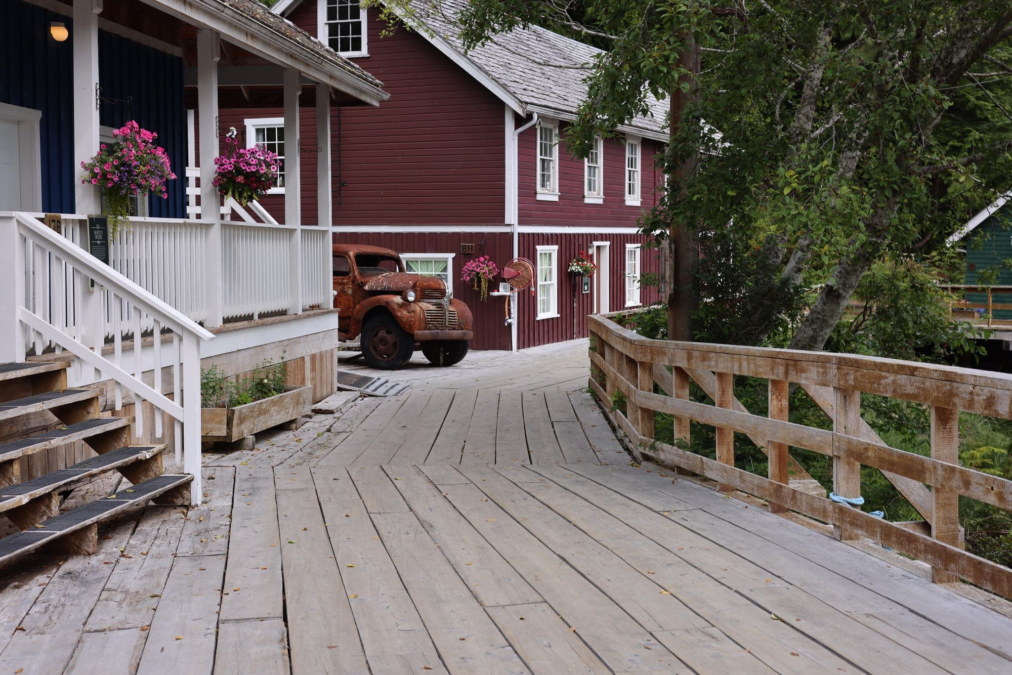 Street view near Telegraph Cove Resort, Port McNeill — © Mitchmiller (CC BY-SA · Mapillary)