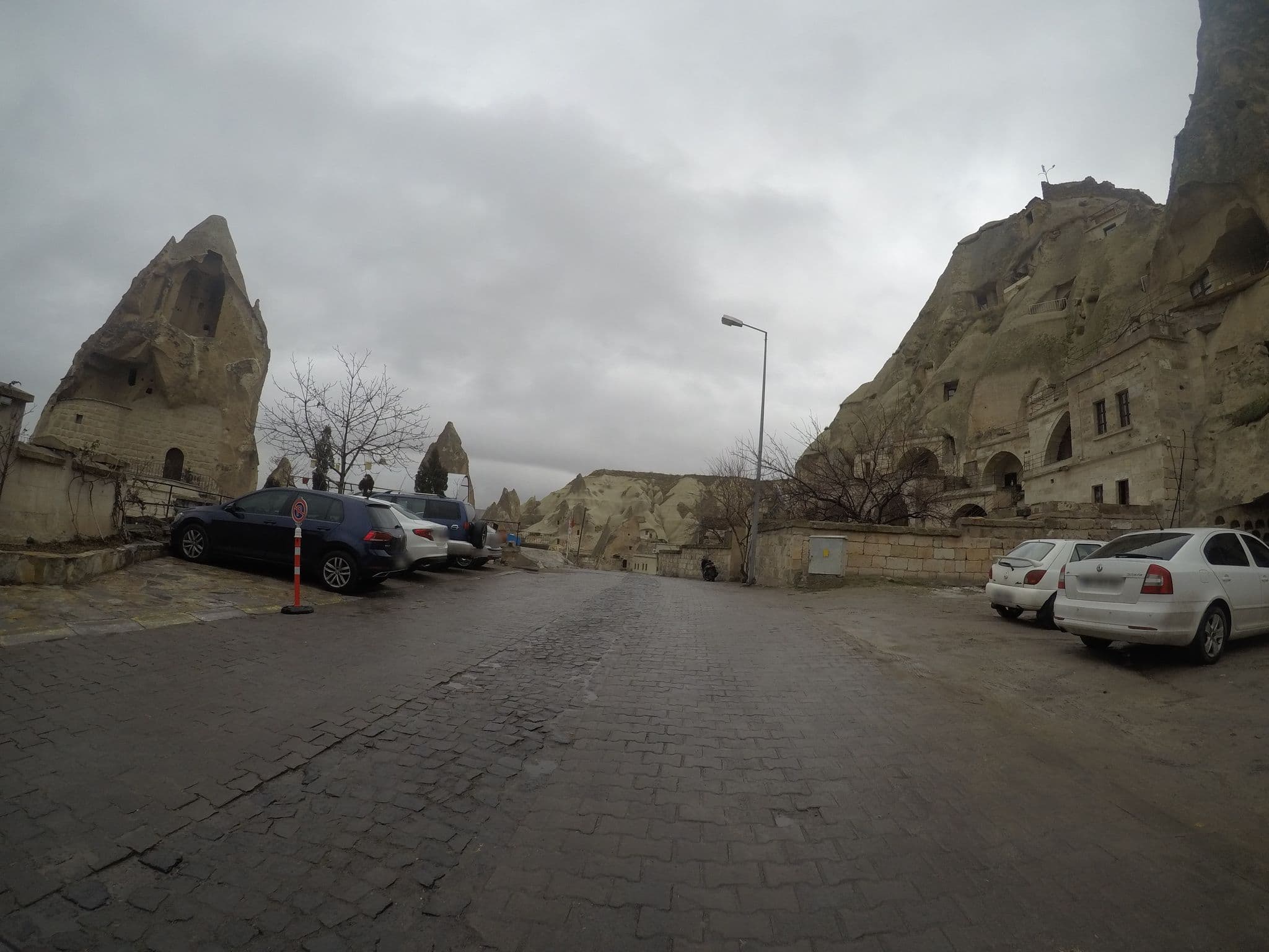 Street view near Kapadokya Anatolian houses, Göreme — © chrisbeddow (CC BY-SA · Mapillary)