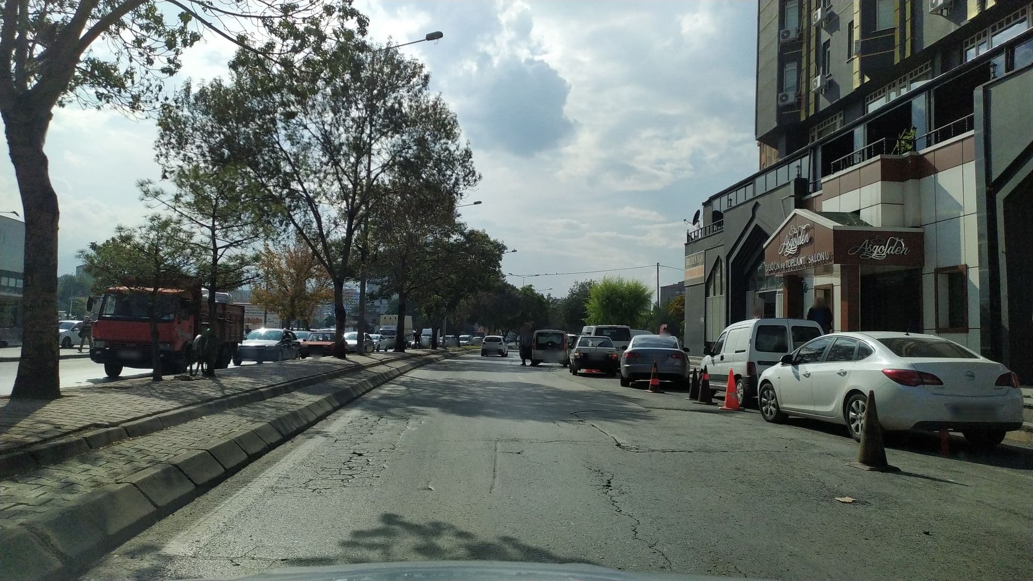 Street view near The Garden Otel, Kayseri — © ozenharun (CC BY-SA · Mapillary)