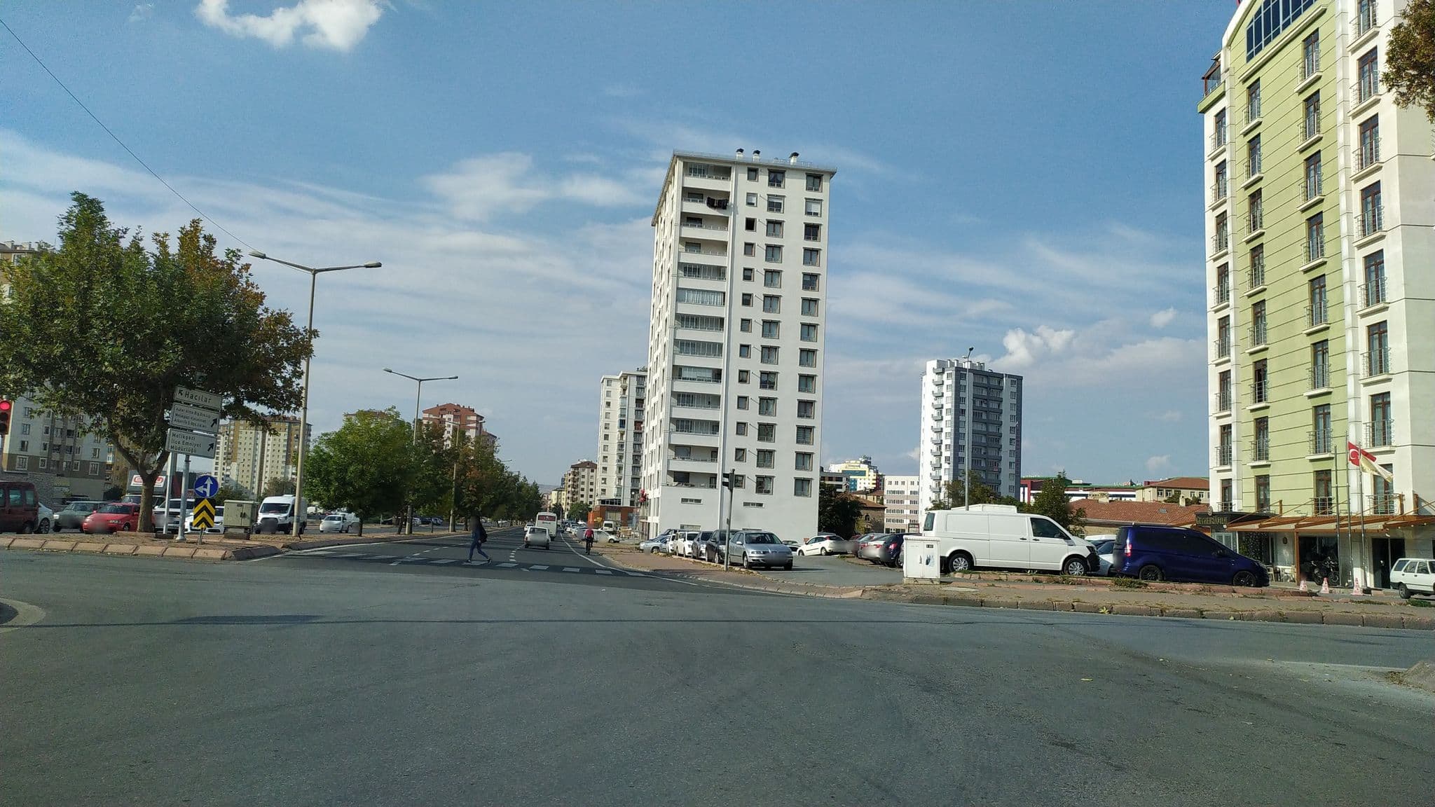 Street view near Gevher Hotel, Kayseri — © ozenharun (CC BY-SA · Mapillary)