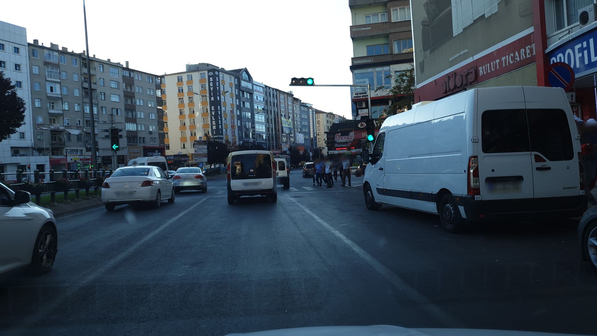 Street view near Büyük Hotel, Kayseri — © esmerboy (CC BY-SA · Mapillary)