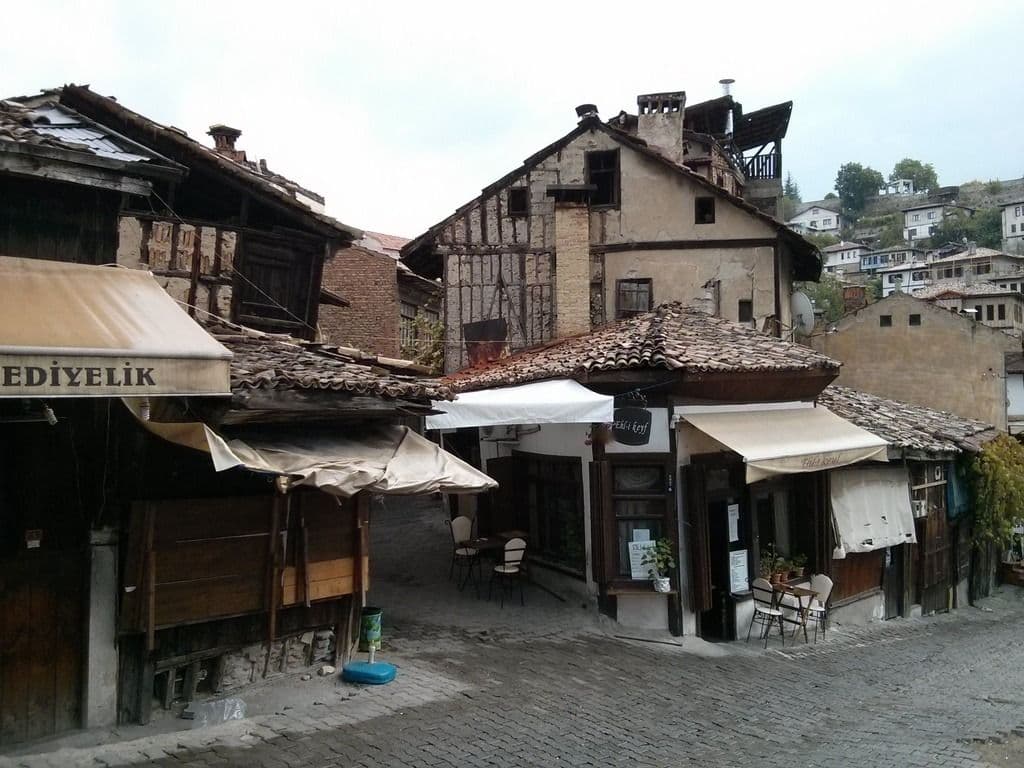 Street view near safranbolu konağı, Safranbolu — © janvanbekkum (CC BY-SA · Mapillary)