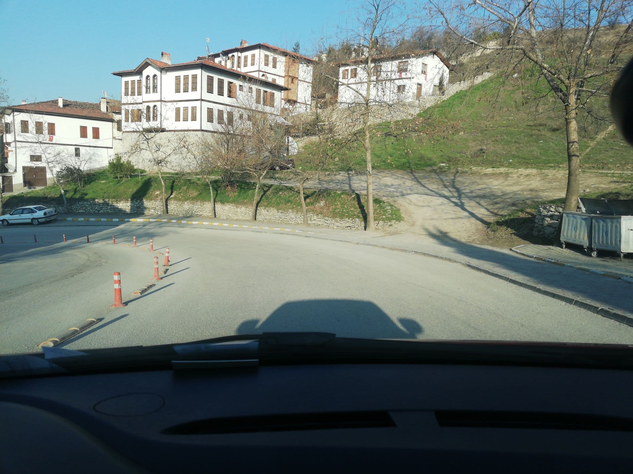Street view near Çeşmeli Konak Otel, Safranbolu — © sefaonur (CC BY-SA · Mapillary)
