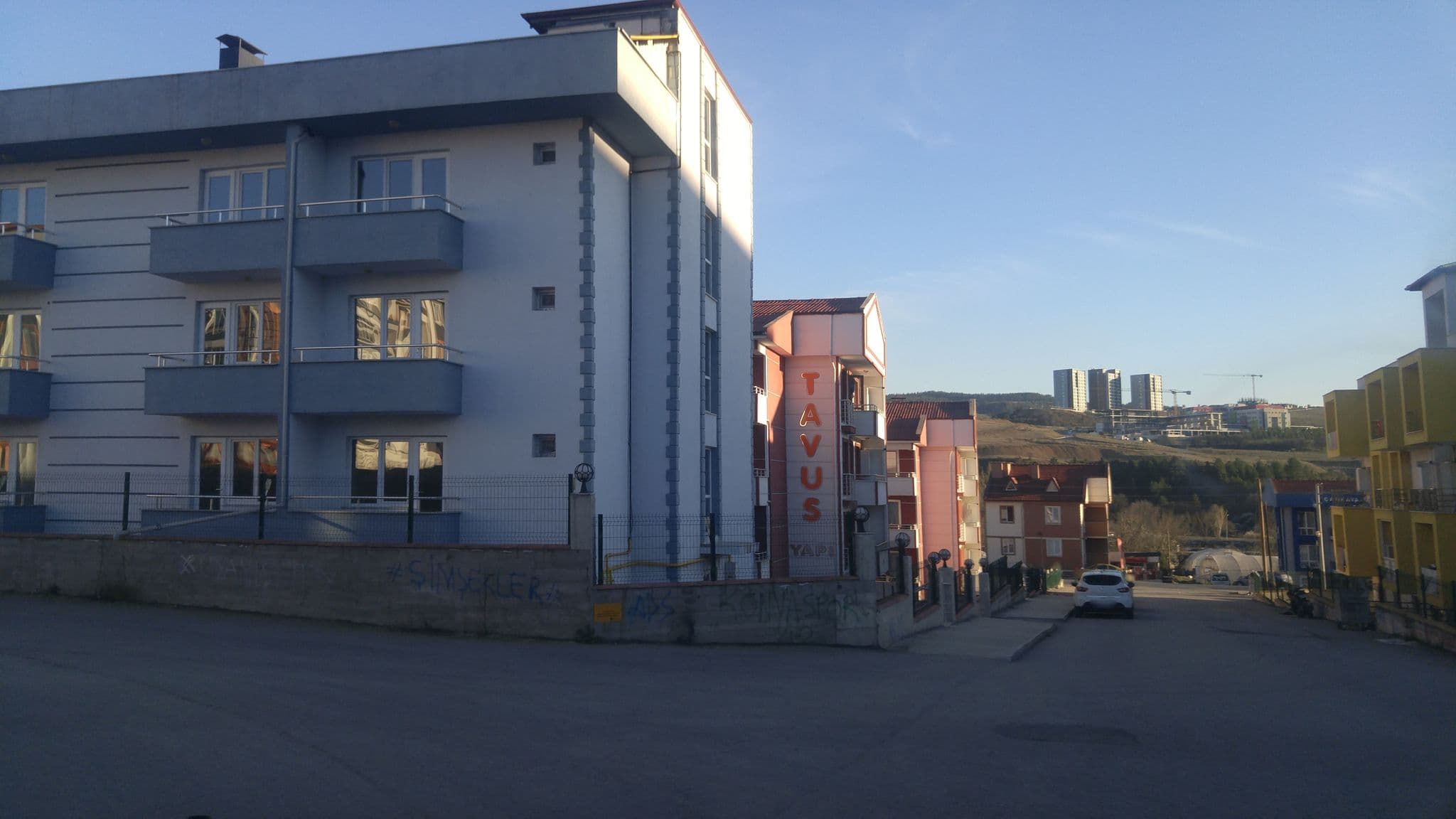 Street view near zonguldak dedeman, Bostanbükü — © mryazar (CC BY-SA · Mapillary)