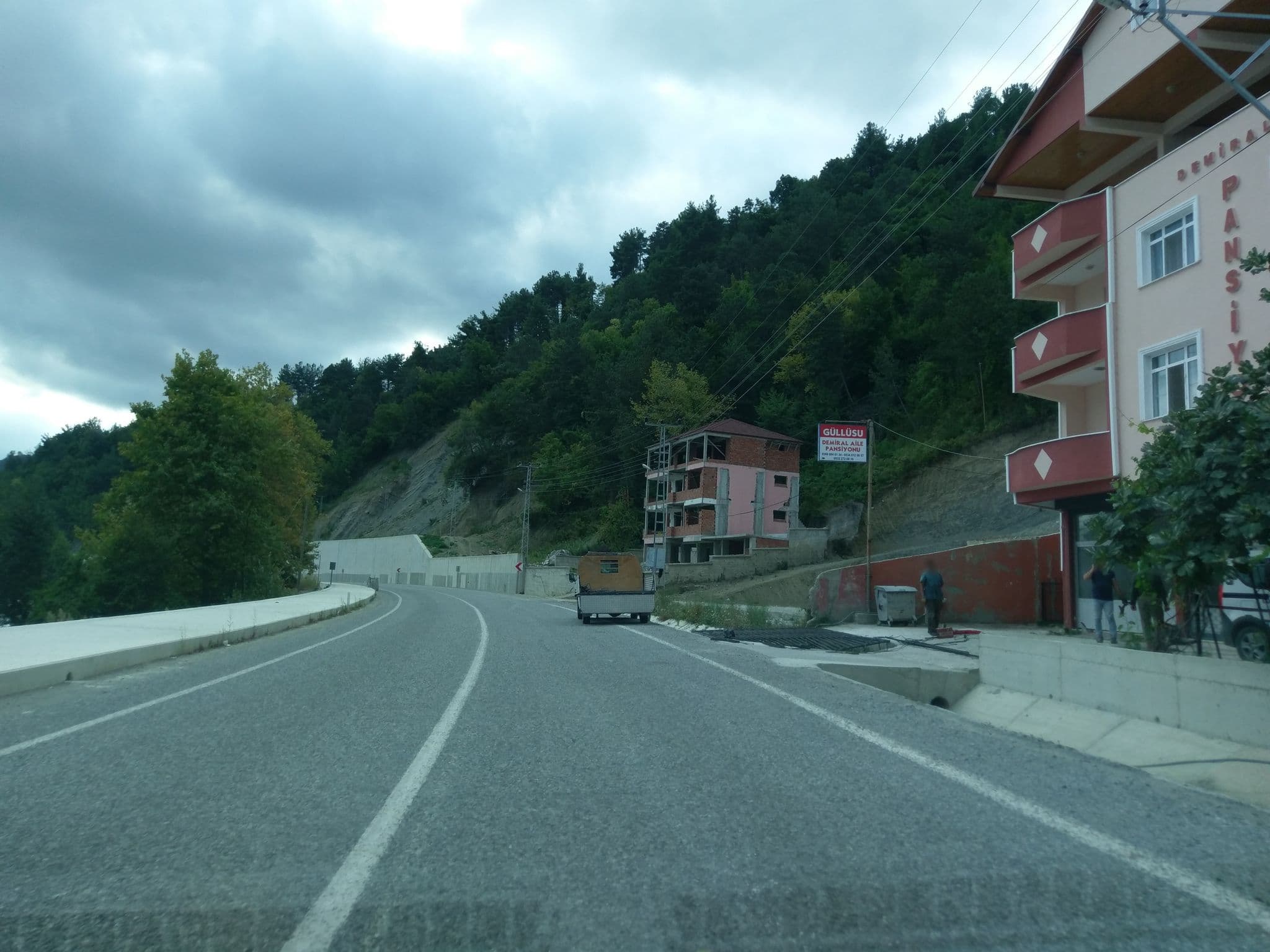 Street view near gülusu demiral pansiyon, Türkeli — © ozkanilyasaksu (CC BY-SA · Mapillary)