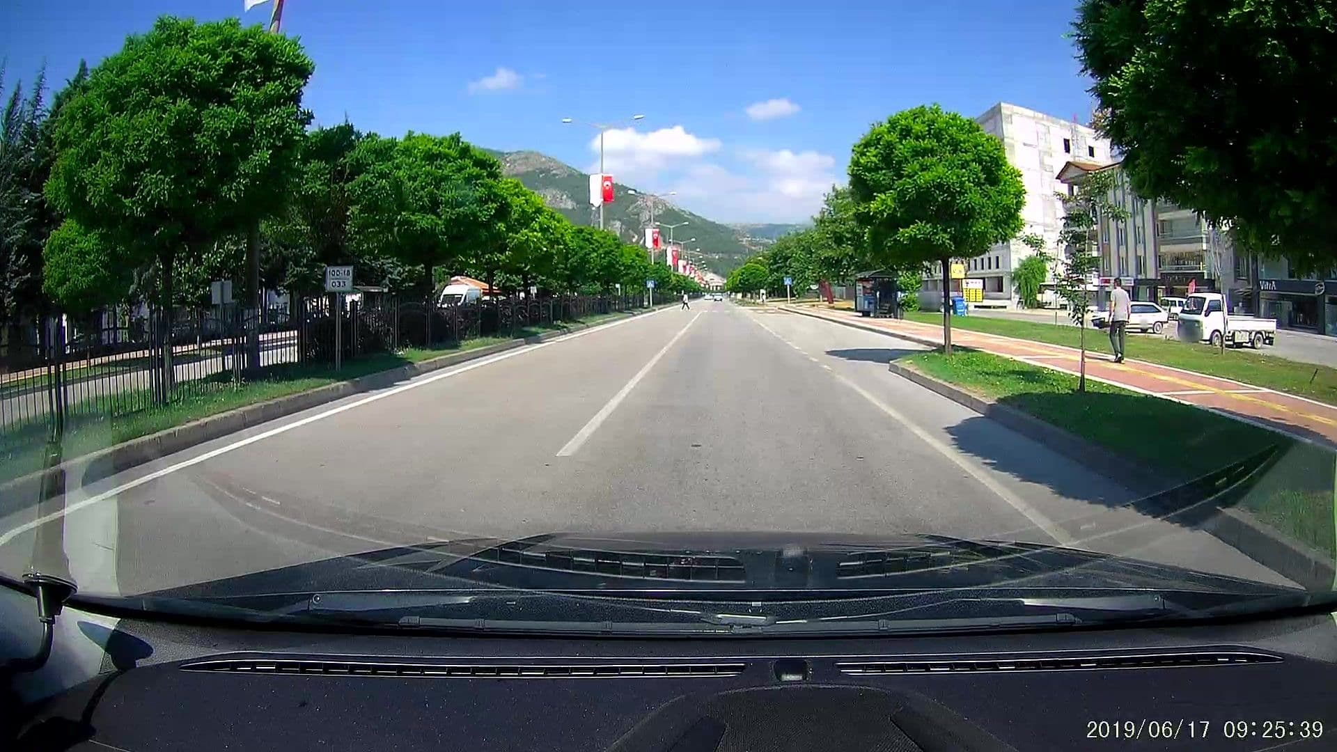 Street view near Otelhan Otel, Amasya — © healixx (CC BY-SA · Mapillary)