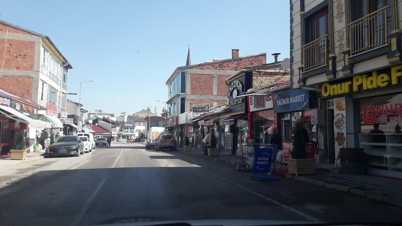 Street view near Otel Yün Palas, Kangal — © 12volt (CC BY-SA · Mapillary)