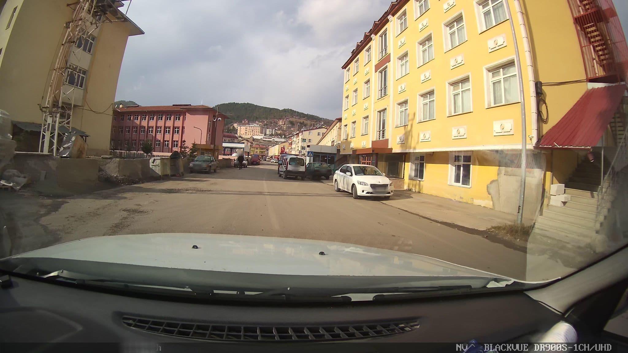 Street view near Sarı 61 Yıldızlı Otel, Mesudiye — © cbsordu (CC BY-SA · Mapillary)