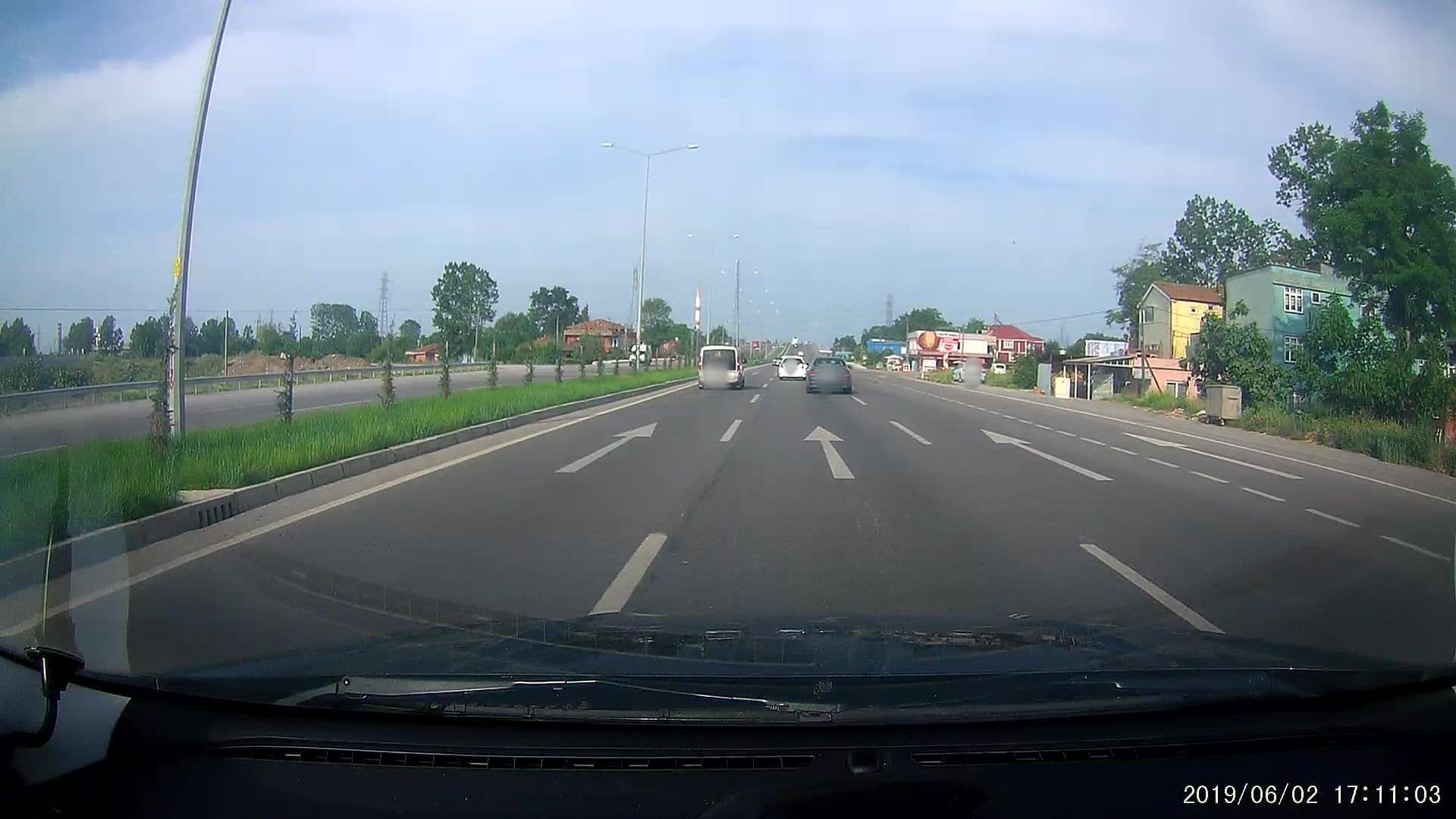 Street view near Yalçın Hotel, Tekkeköy — © healixx (CC BY-SA · Mapillary)