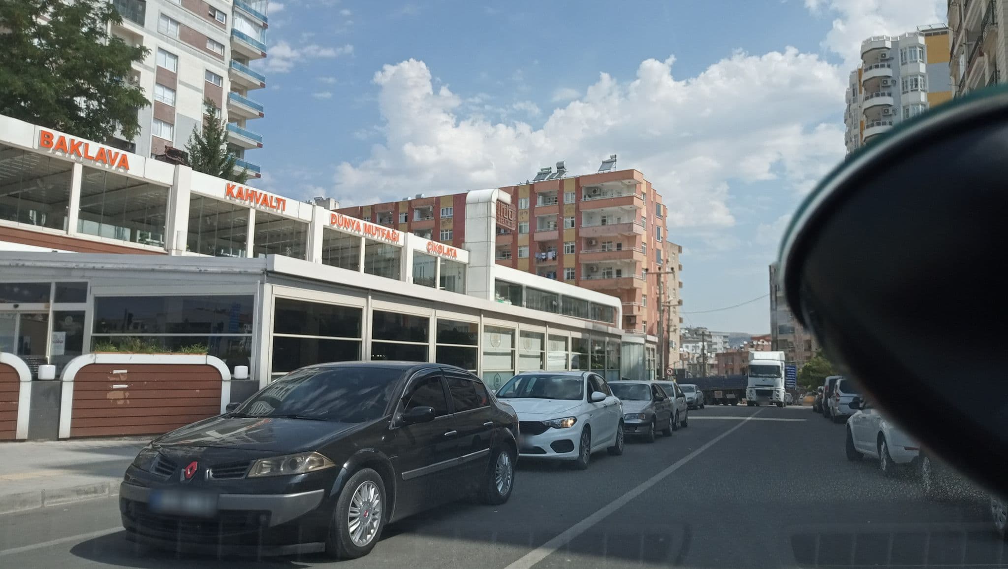 Street view near Erdoba Elegance, Mardin — © rafialacahan (CC BY-SA · Mapillary)