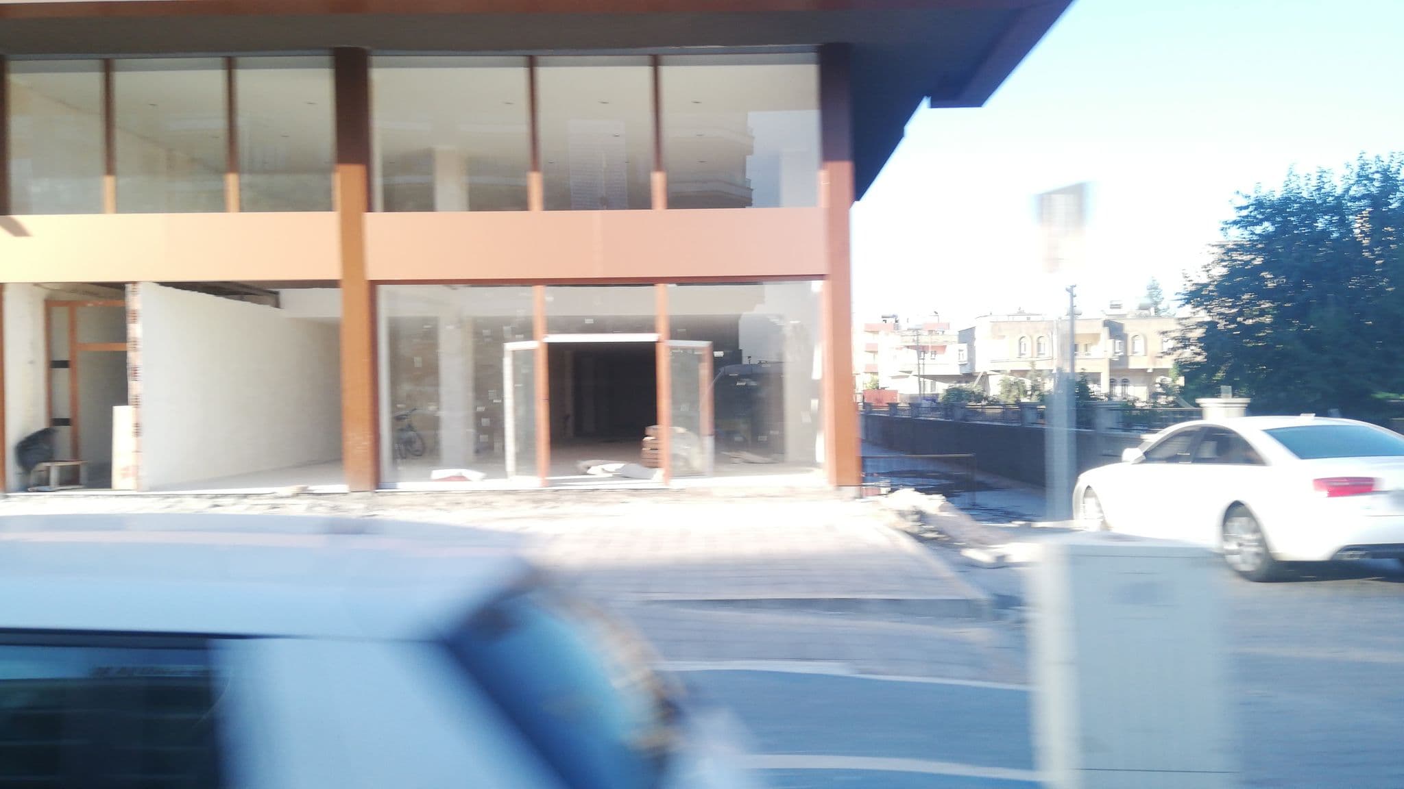 Street view near Midyat Beyaz Konak, Midyat — © aygur (CC BY-SA · Mapillary)