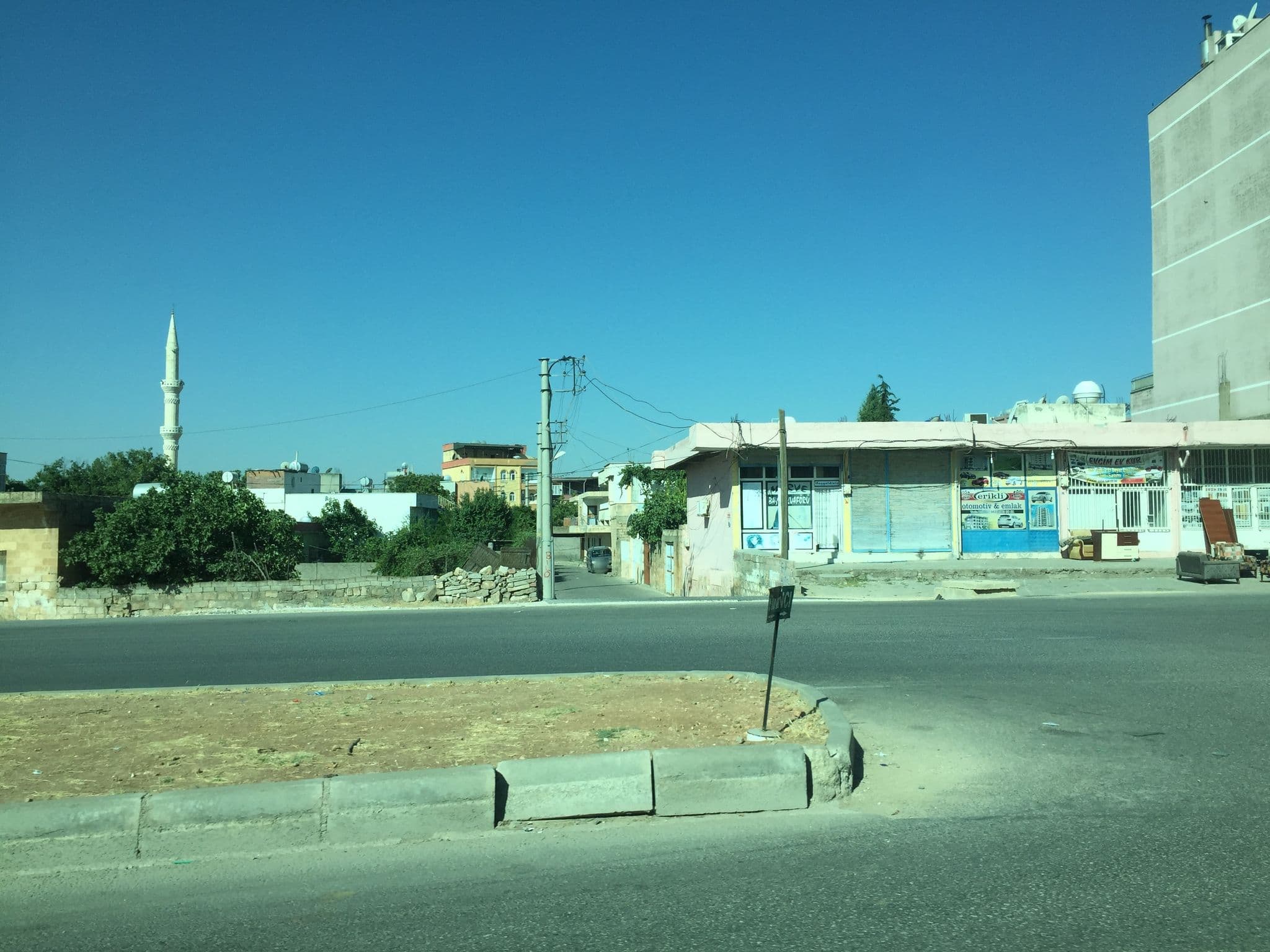 Street view near Midyat Gap Hotel, Midyat — © sessiznotalar (CC BY-SA · Mapillary)