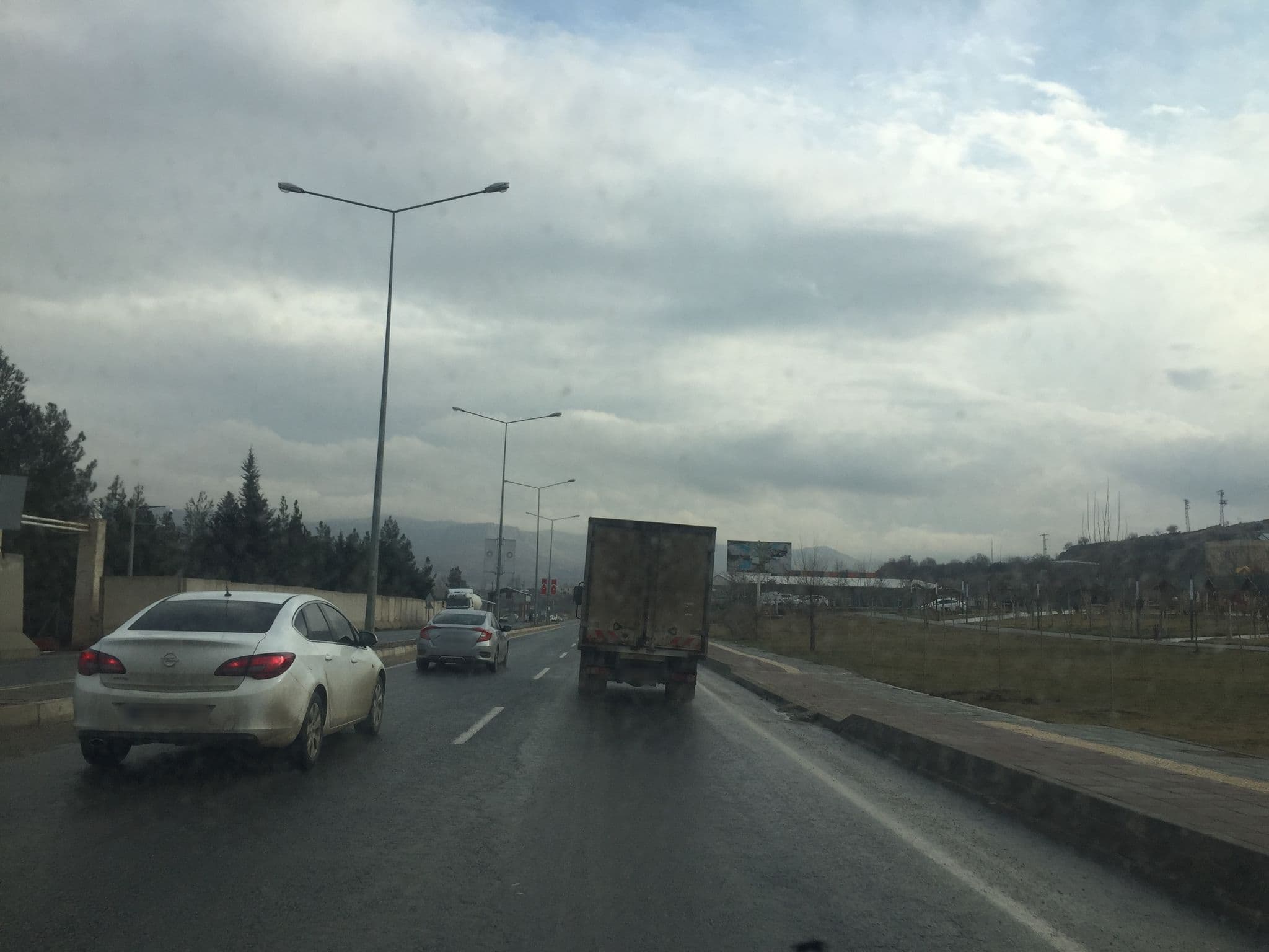 Street view near Nuhoğlu Otel, Mardin — © sessiznotalar (CC BY-SA · Mapillary)