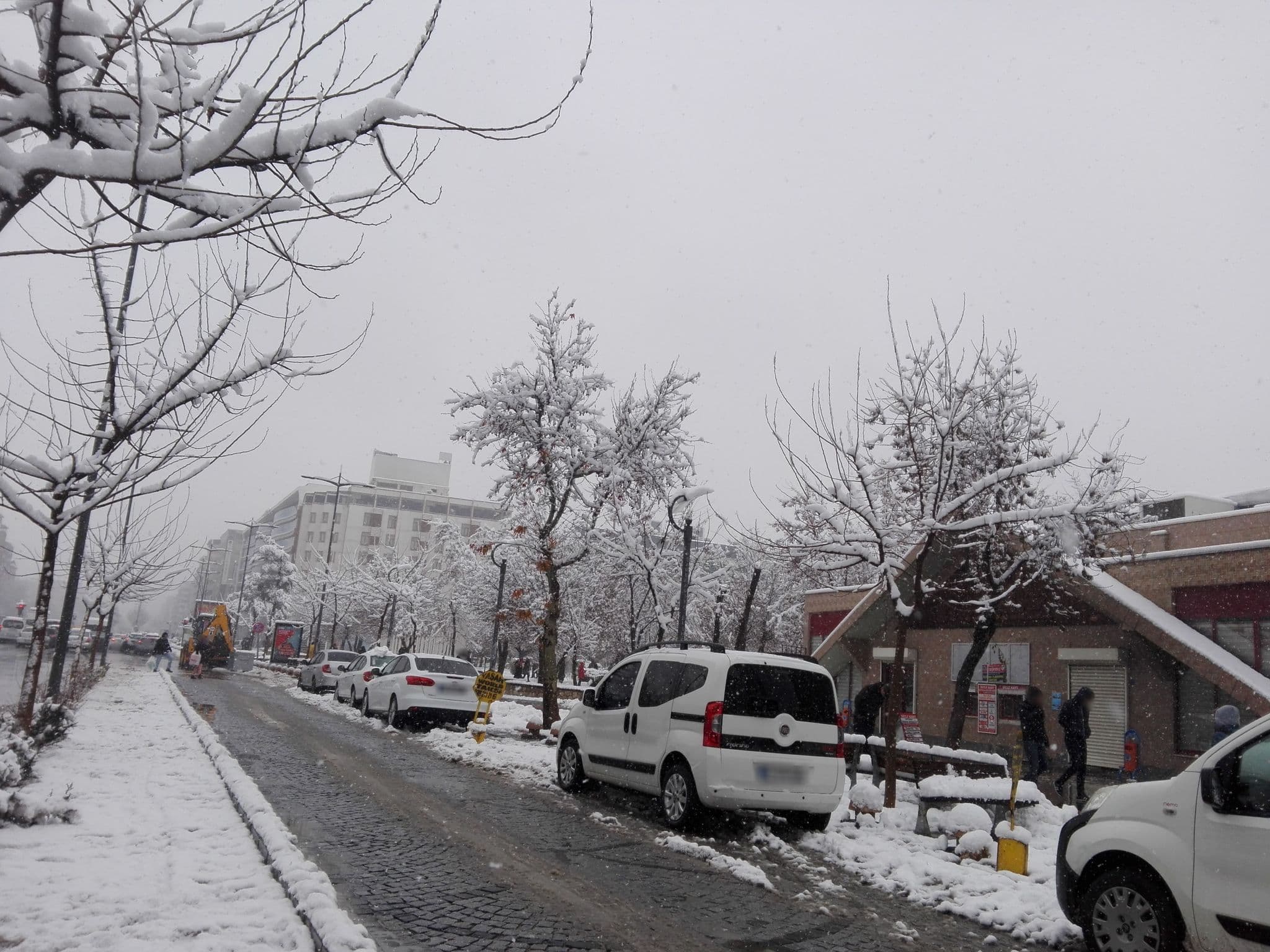 Street view near Otel, Batman — © nesim (CC BY-SA · Mapillary)