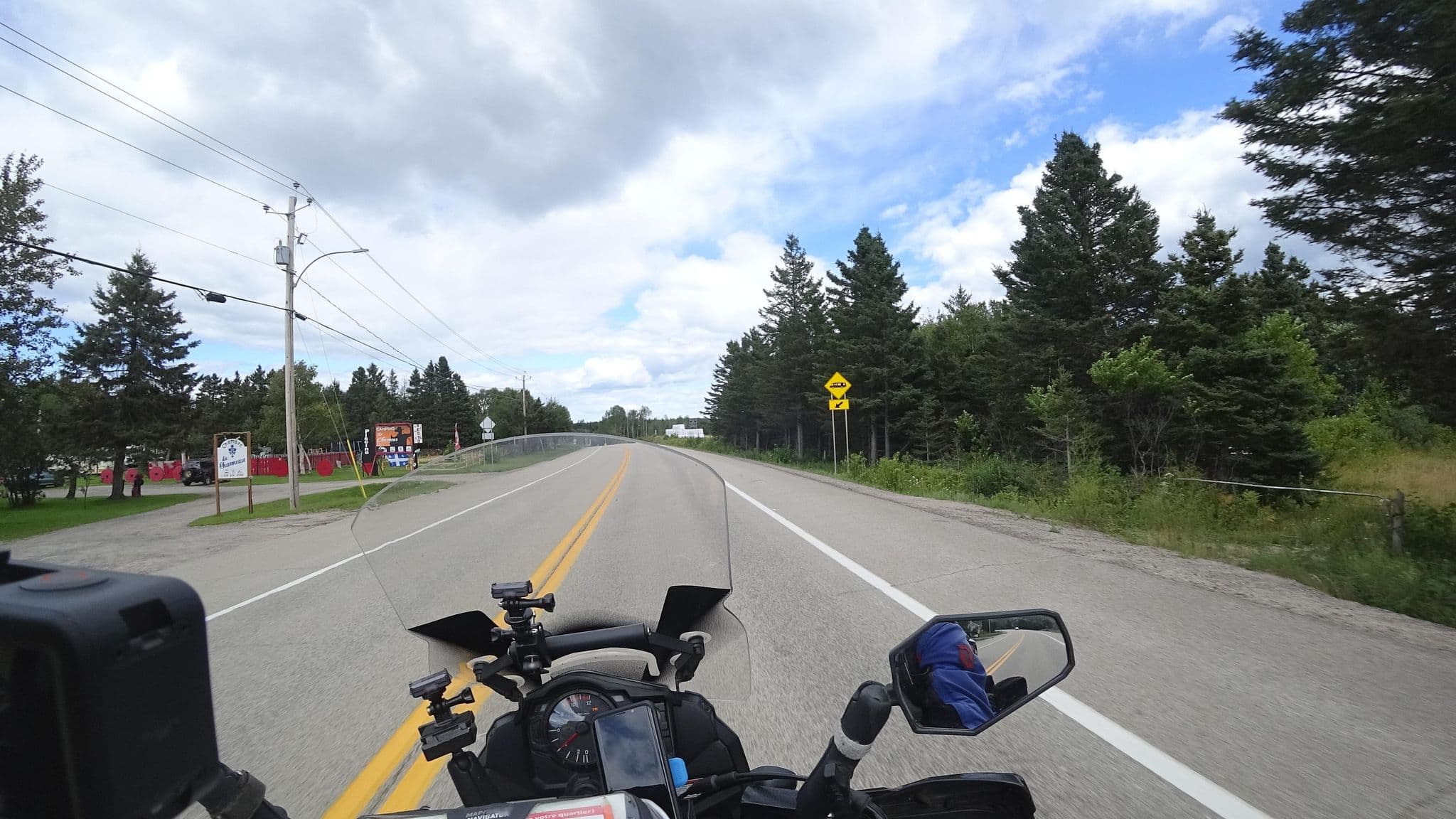 Street view near Gîte la Charmeuse, Saint-Siméon — © michelcouturemotomcm (CC BY-SA · Mapillary)