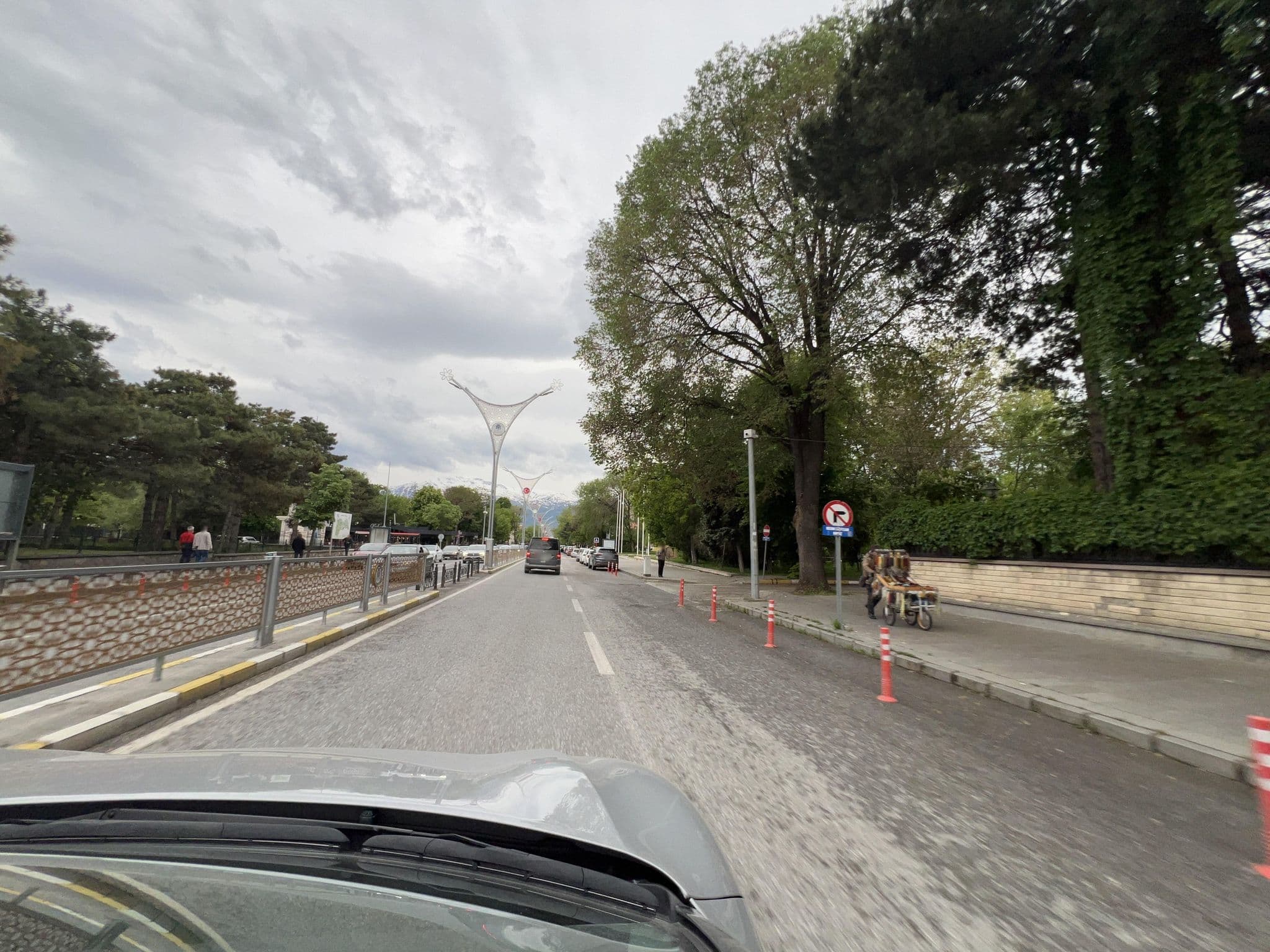 Street view near Ayla İnan Erkek Öğrenci Yurdu, Erzincan — © sunsetfly (CC BY-SA · Mapillary)