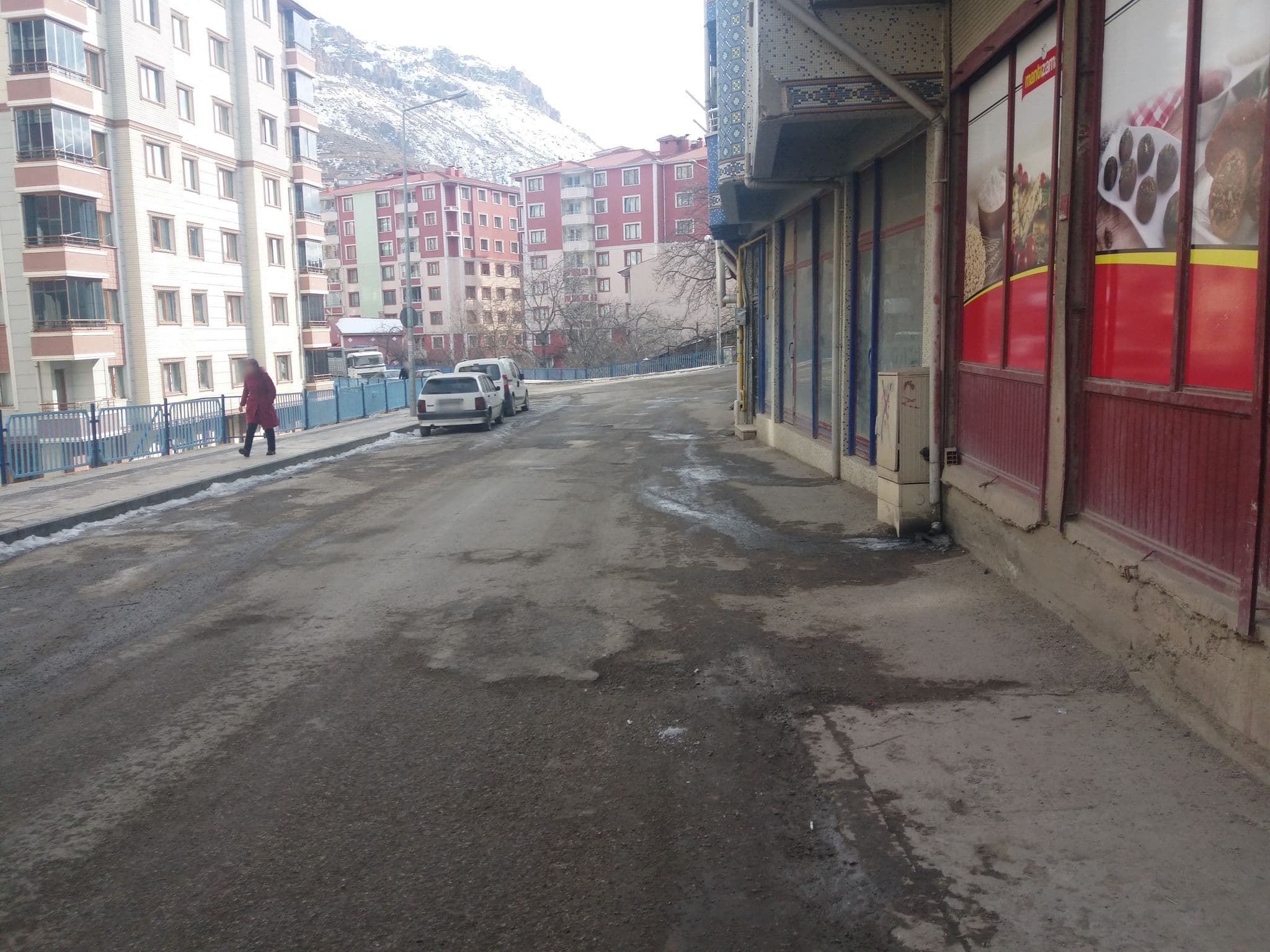Street view near Gümüşhane Kanuni Mesleki ve Teknik Anadolu Lisesi Pansiyonu, Gümüşhane — © barisozdemir (CC BY-SA · Mapillary)