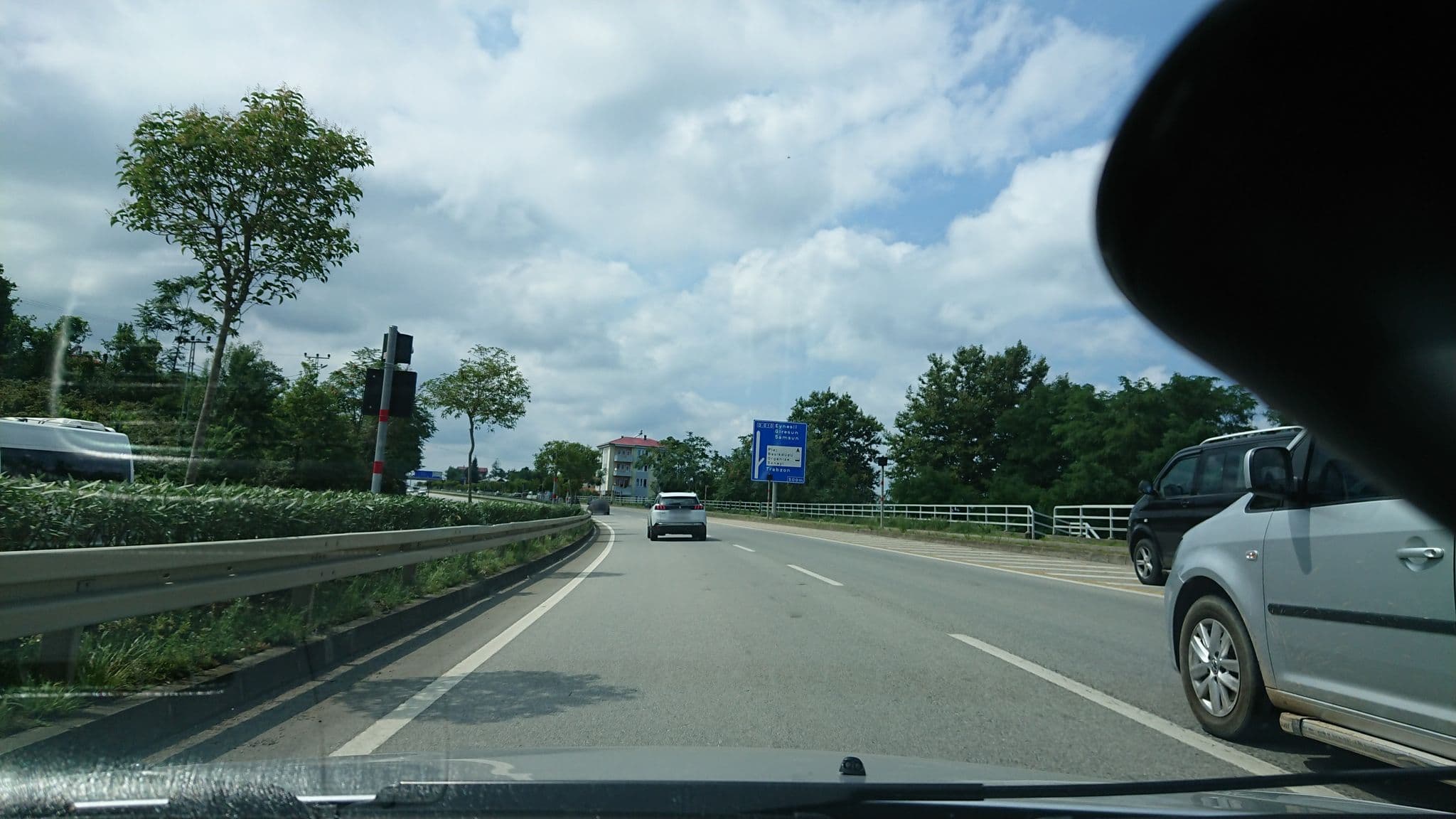 Street view near Mavi Kıyı Otel, Beşikdüzü — © kubikanber (CC BY-SA · Mapillary)