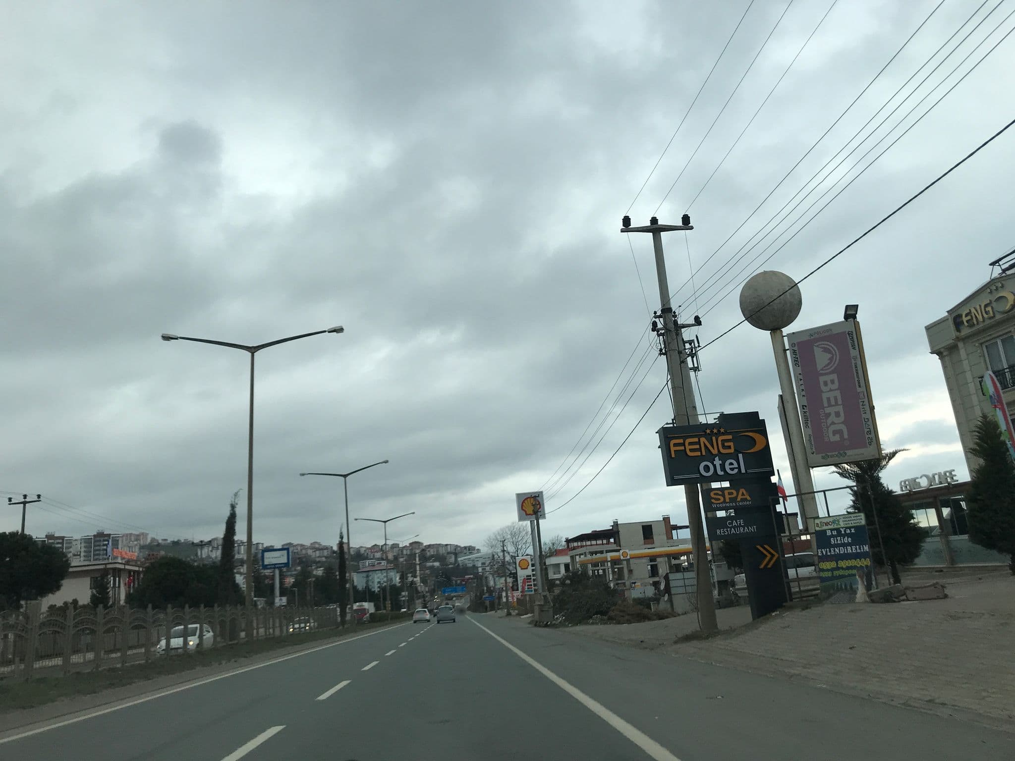 Street view near Fengo & Spa Otel, Yomra — © 348601 (CC BY-SA · Mapillary)