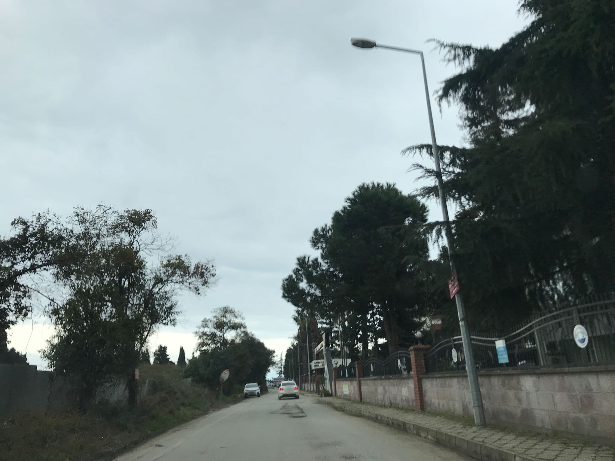 Street view near Su Ürünleri Merkez Araştırma Enstitüsü Misafirhanesi, Yomra — © 348601 (CC BY-SA · Mapillary)