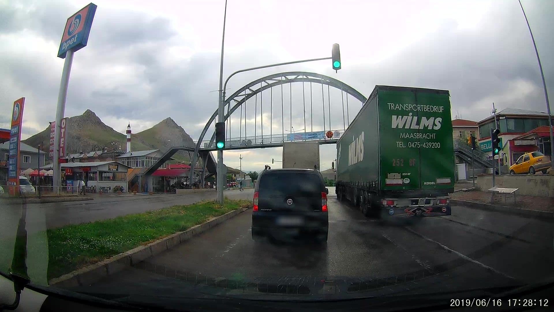 Street view near Kervansaray Hotel, Tercan — © healixx (CC BY-SA · Mapillary)