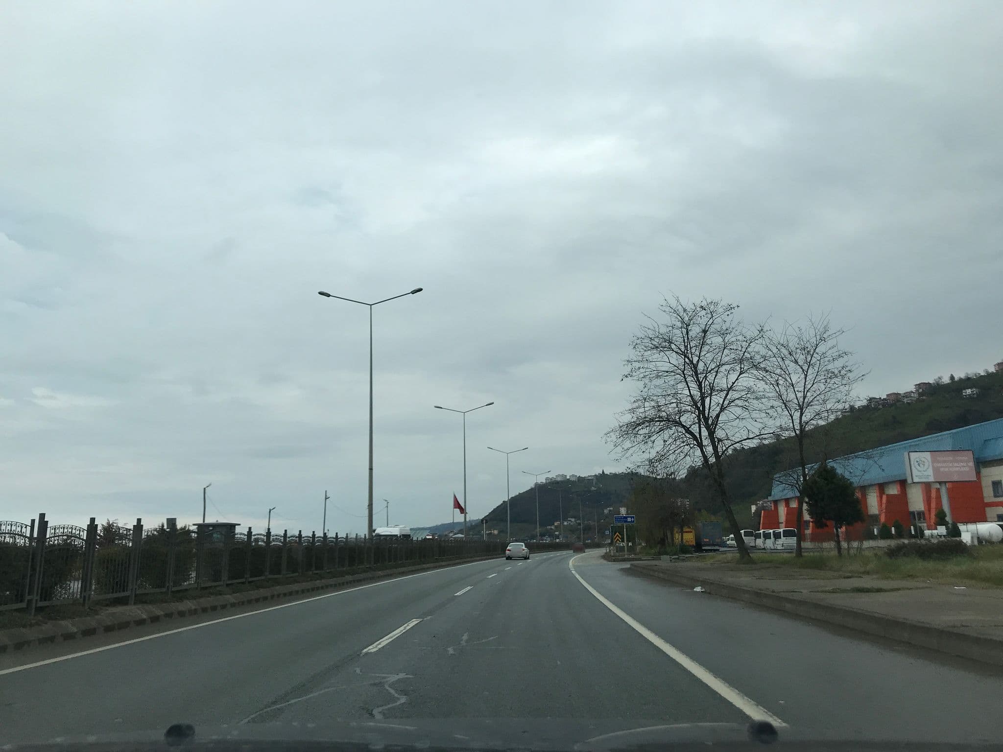 Street view near Gözde Resort Butik Otel, Yomra — © 348601 (CC BY-SA · Mapillary)
