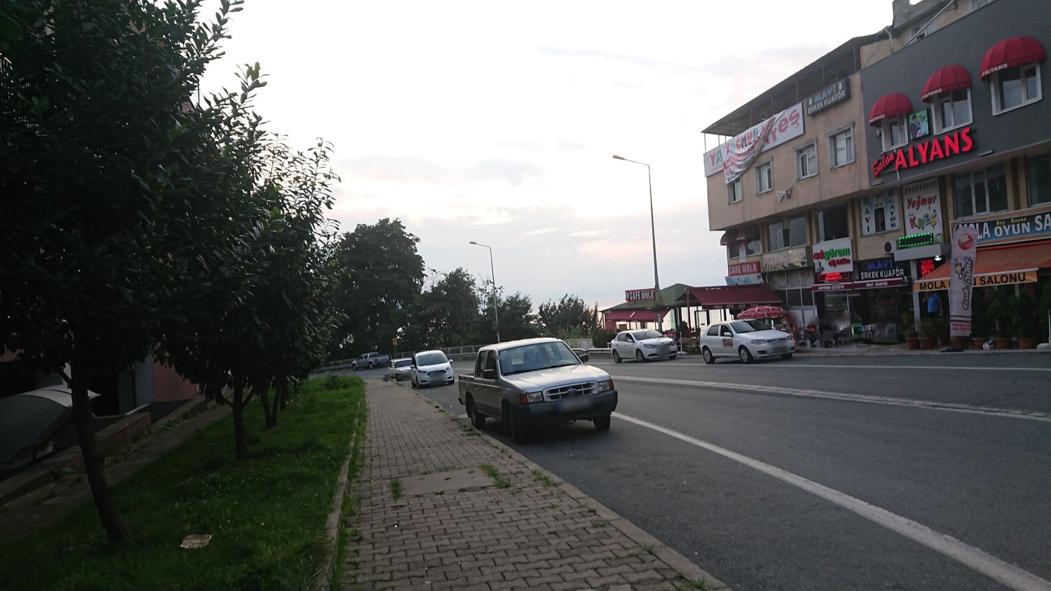 Street view near Boss Otel, Rize — © kubikanber (CC BY-SA · Mapillary)