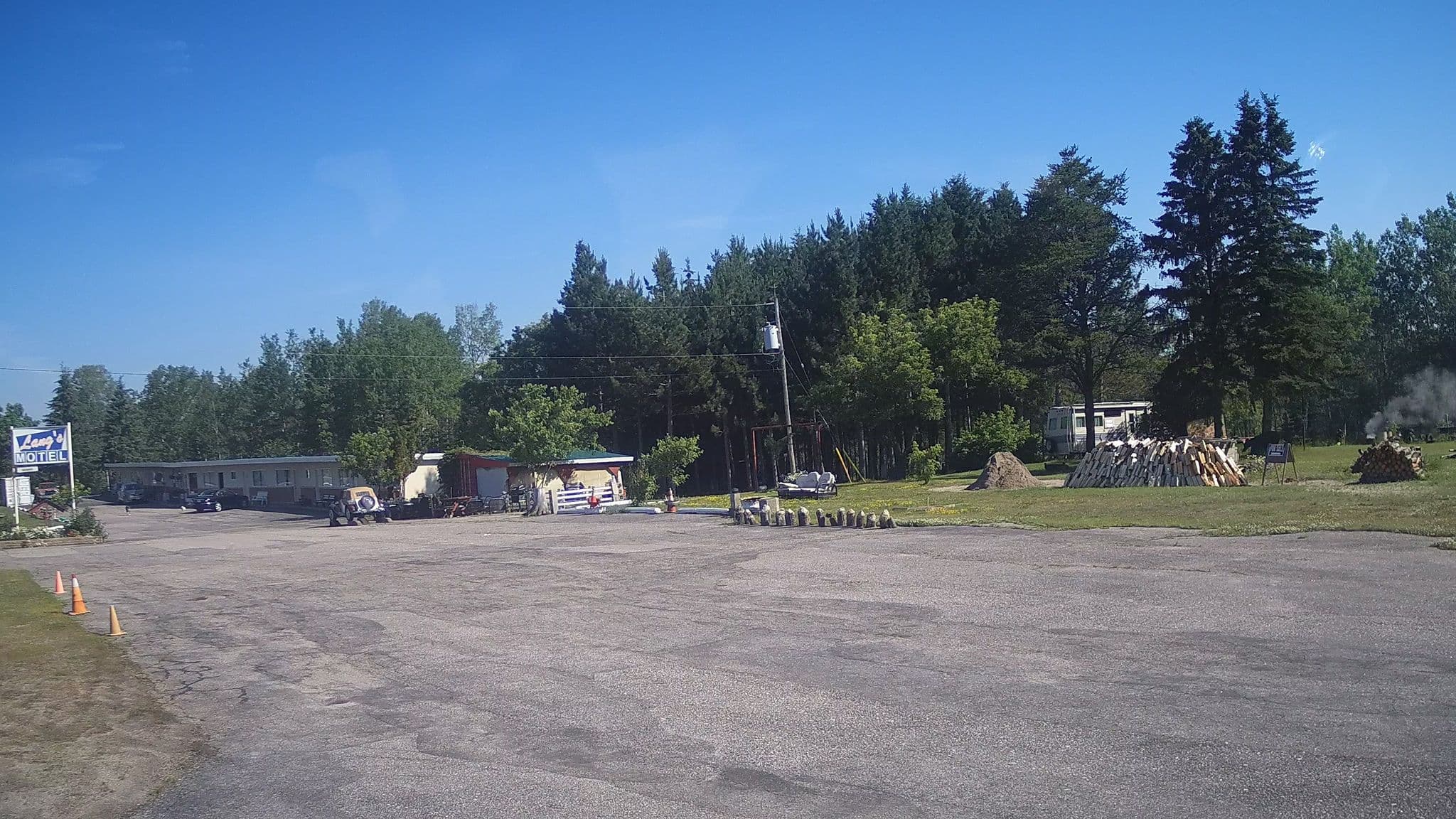 Street view near Lang's Motel, Dryden — © rps333 (CC BY-SA · Mapillary)