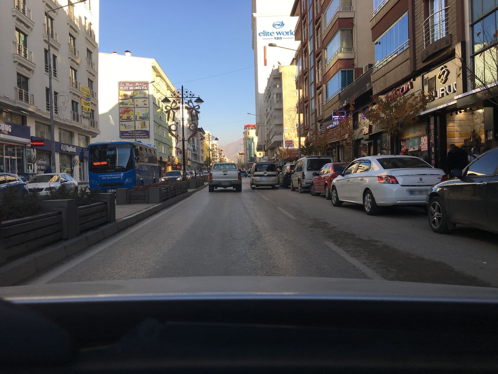 Street view near Van Şato Apart Otel, Van — © kaymakam (CC BY-SA · Mapillary)