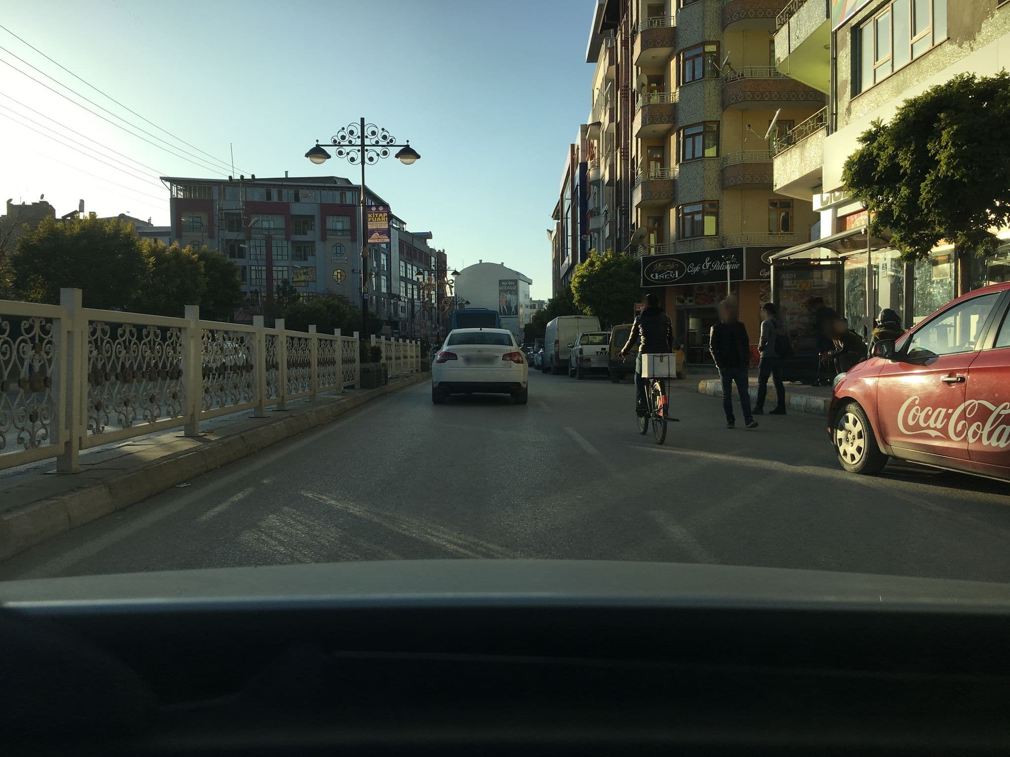 Street view near Golden Park Suit Otel, Van — © kaymakam (CC BY-SA · Mapillary)