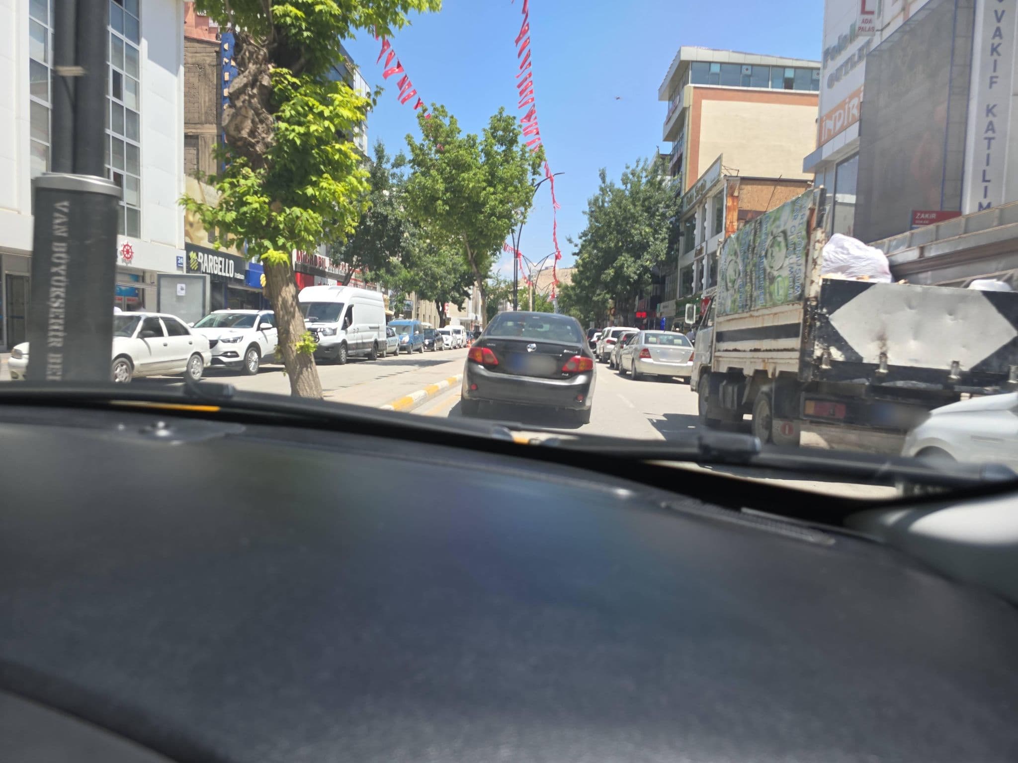 Street view near adapalas otel, Van — © azat2020 (CC BY-SA · Mapillary)