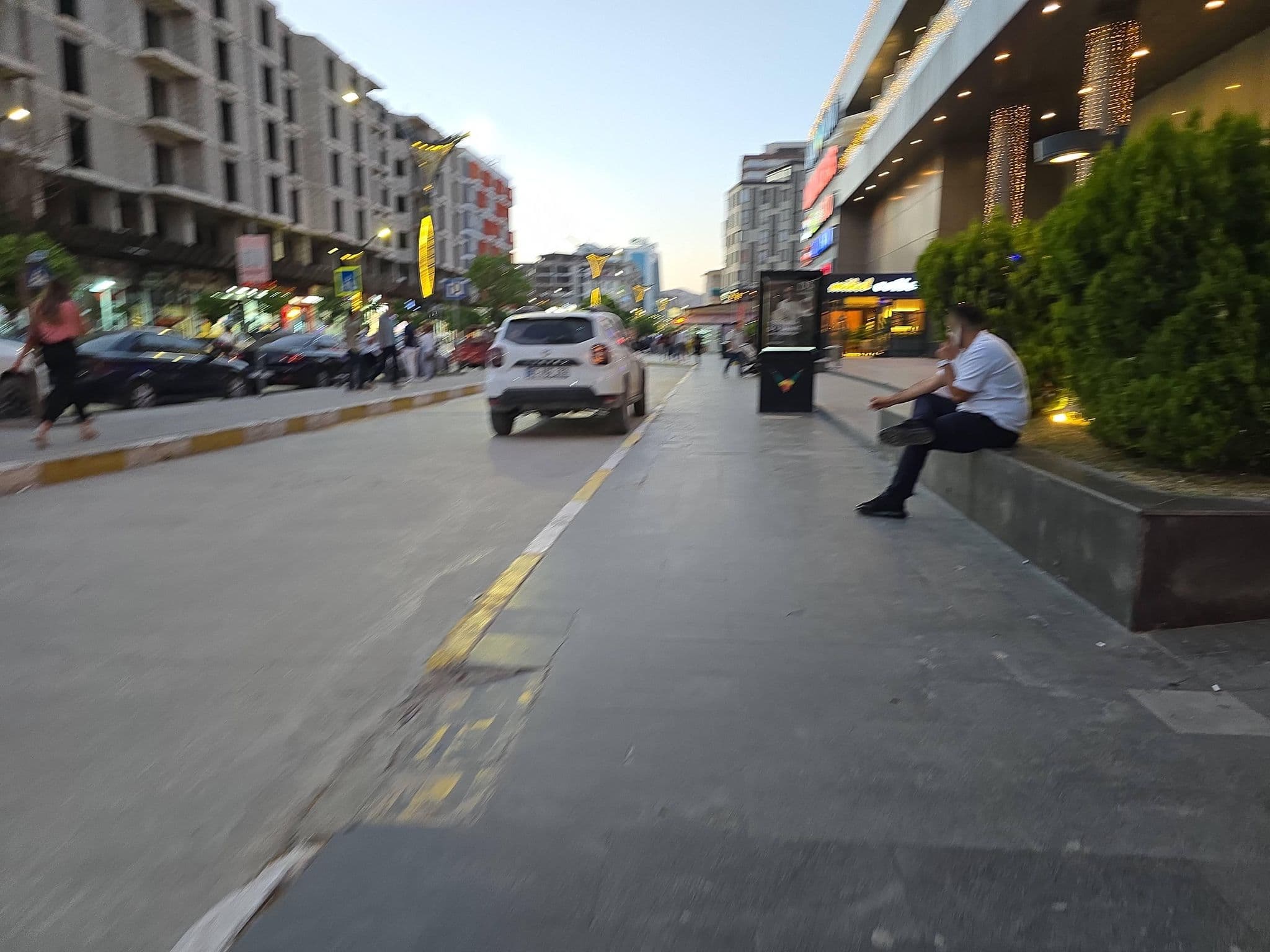 Street view near Van Suit, Van — © azat2020 (CC BY-SA · Mapillary)