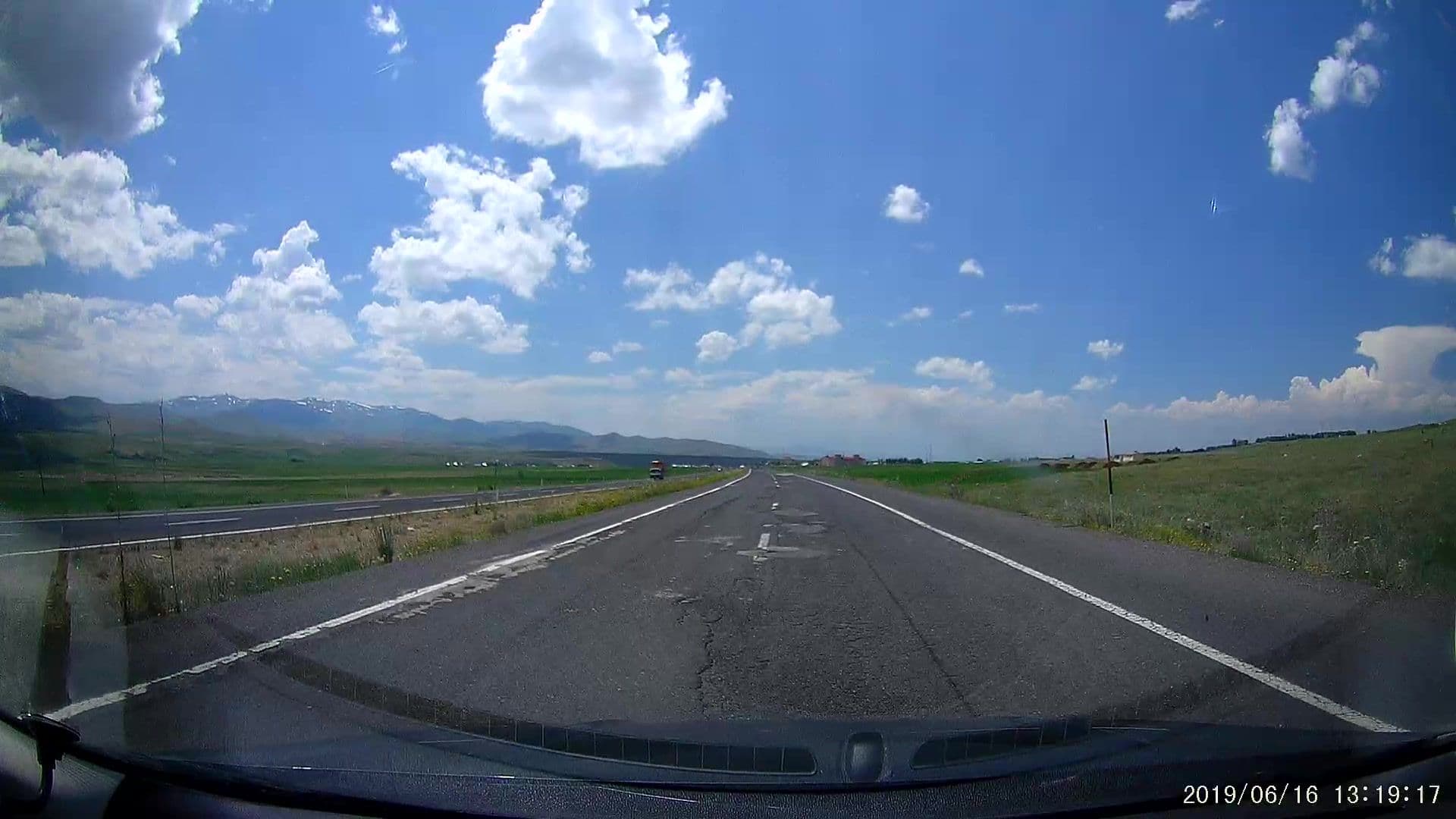 Street view near Golden Hill Hotel, Taşlıçay — © healixx (CC BY-SA · Mapillary)