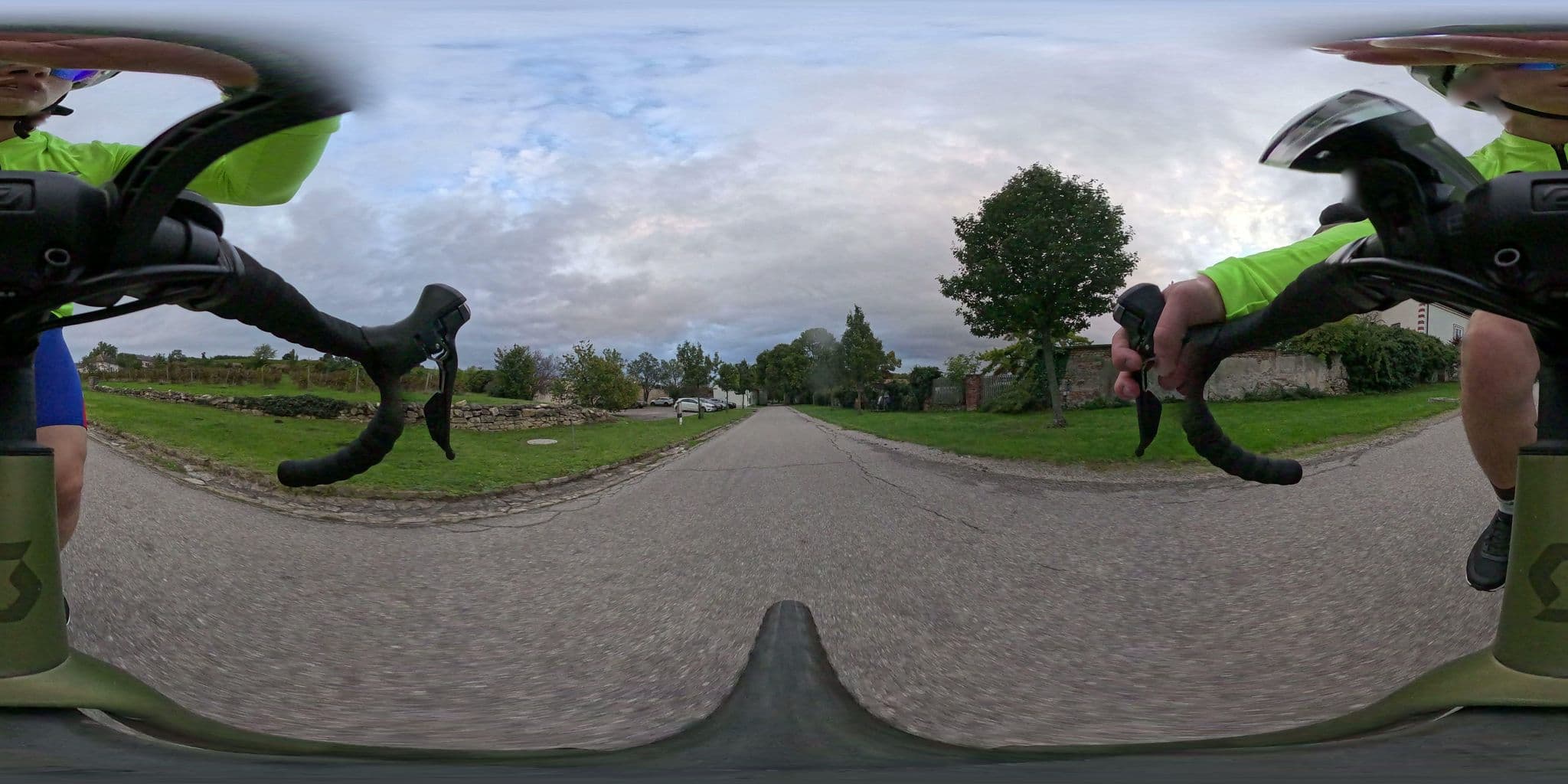 Street view near Schlaffassdorf am Freigut Thallern, Gumpoldskirchen — © erias (CC BY-SA · Mapillary)