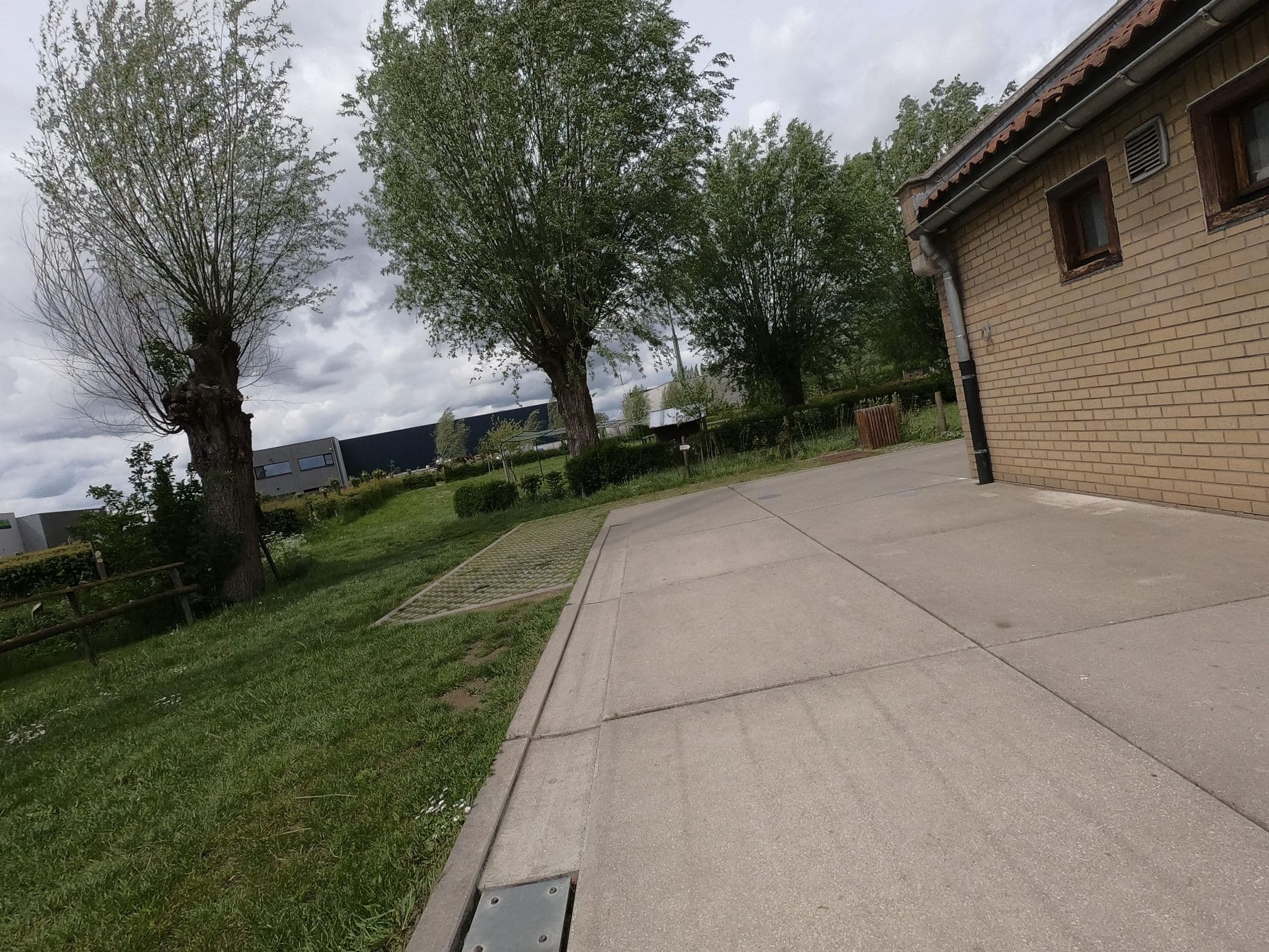 Street view near De Sceure, Oostvleteren — © jakka (CC BY-SA · Mapillary)