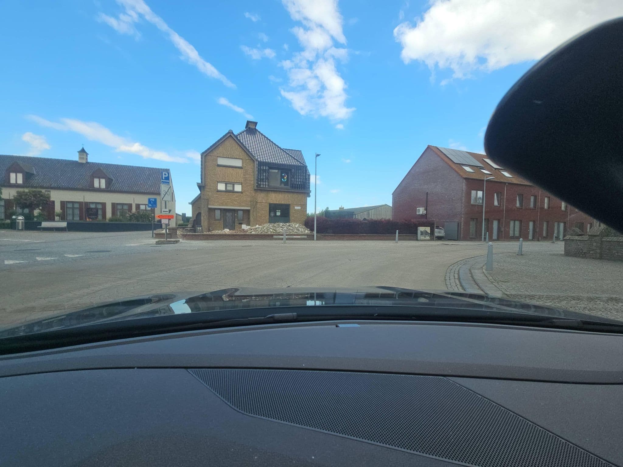 Street view near Het Heilig Genot, Westvleteren — © toho (CC BY-SA · Mapillary)