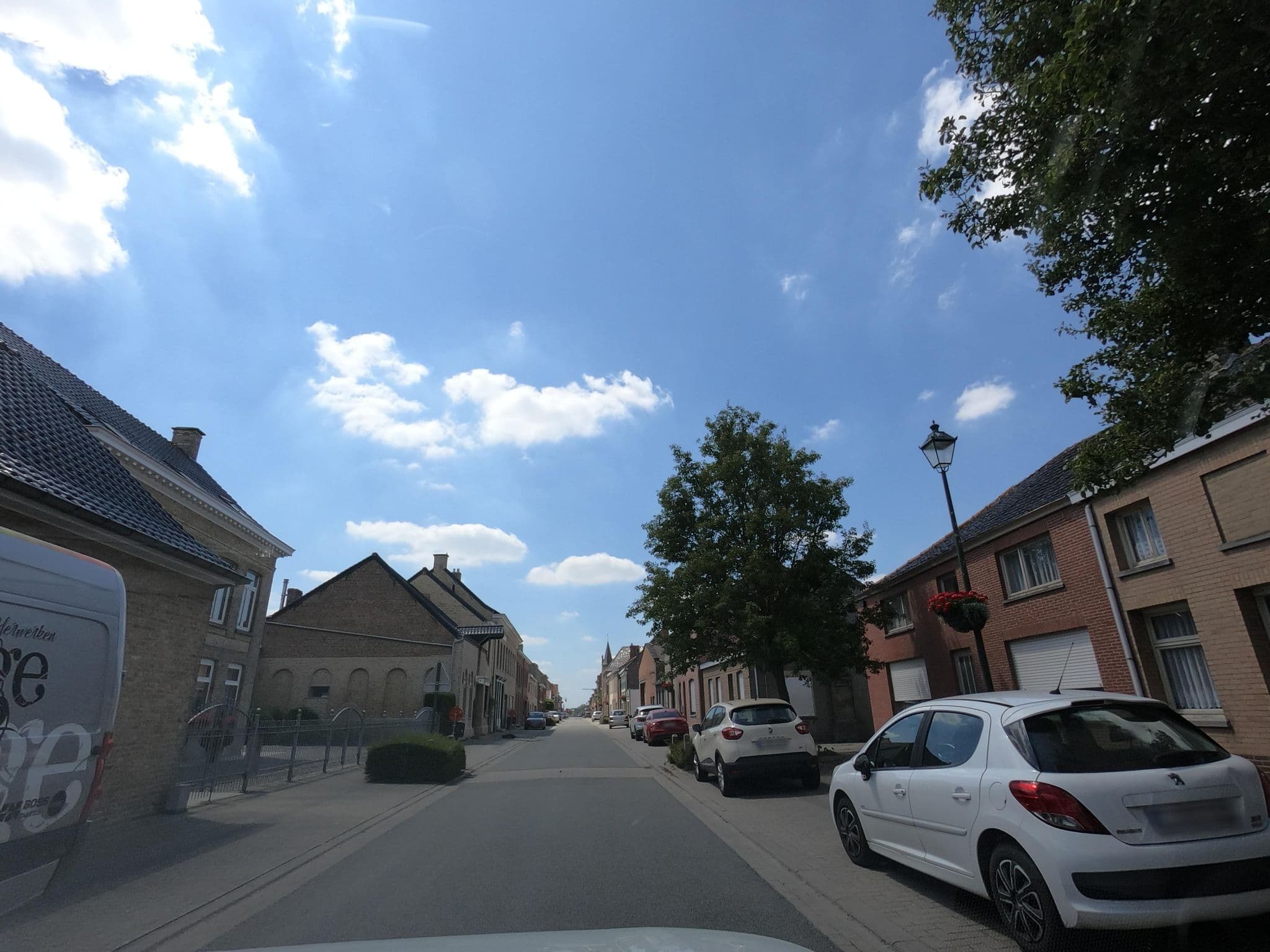 Street view near De Reiskoffer, Oostvleteren — © filipc (CC BY-SA · Mapillary)