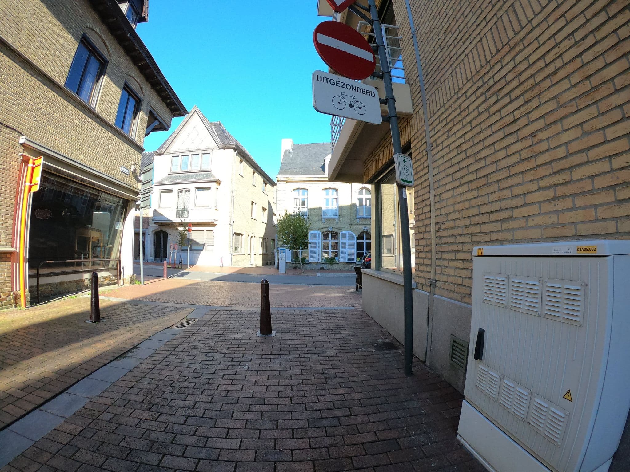 Street view near Skindles Vakantiehuis met feestzaal, Poperinge — © jakka (CC BY-SA · Mapillary)