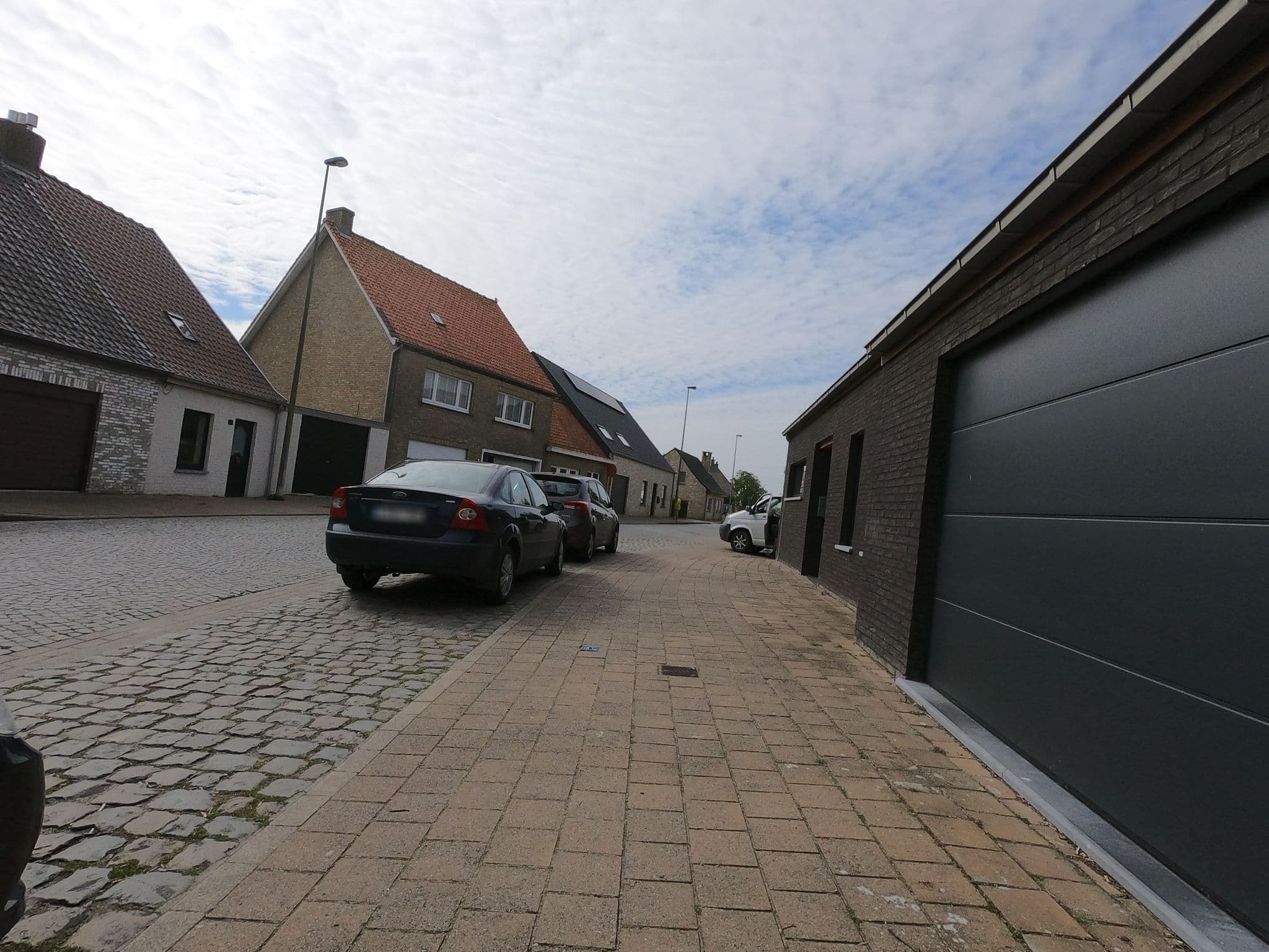 Street view near De Machuut, Lo — © jakka (CC BY-SA · Mapillary)
