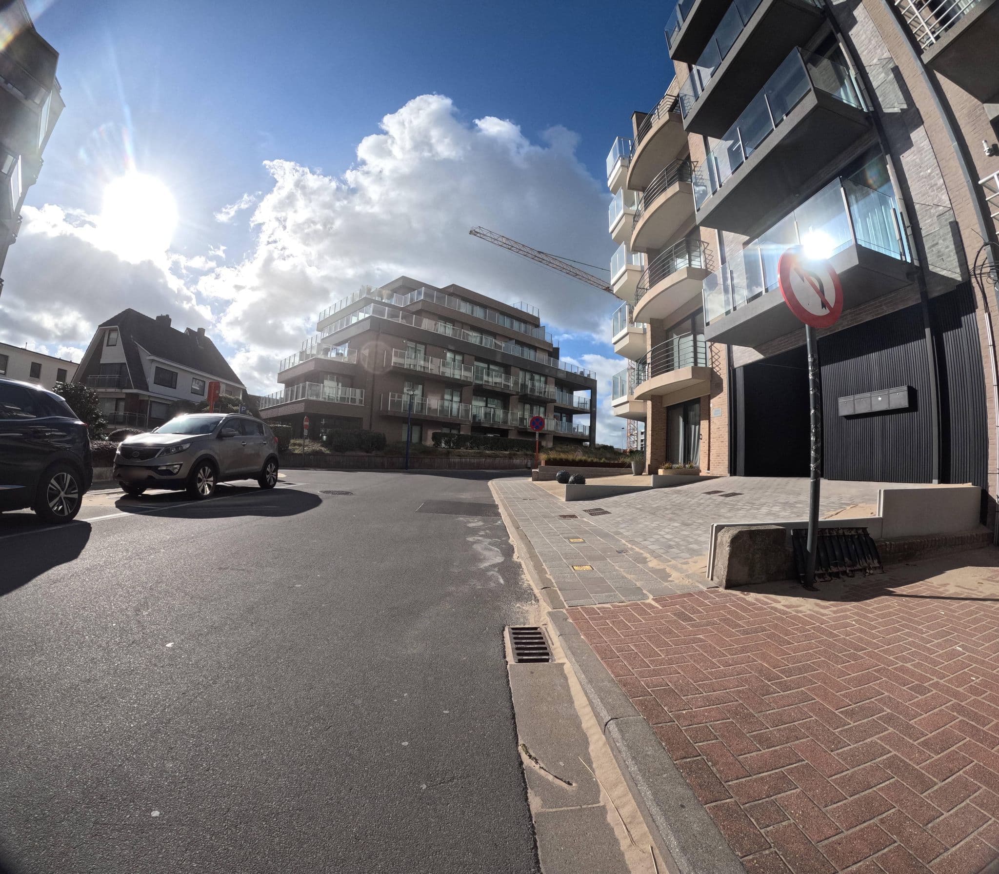 Street view near Pau & Peter, De Panne — © filipc (CC BY-SA · Mapillary)