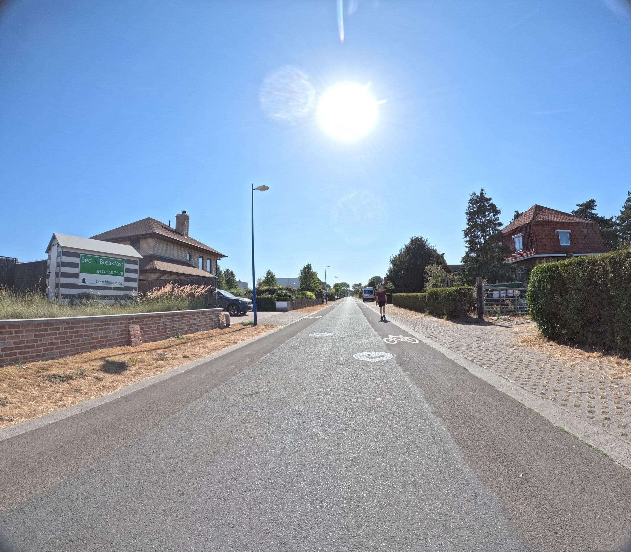 Street view near Beachhouse, Oostduinkerke — © filipc (CC BY-SA · Mapillary)