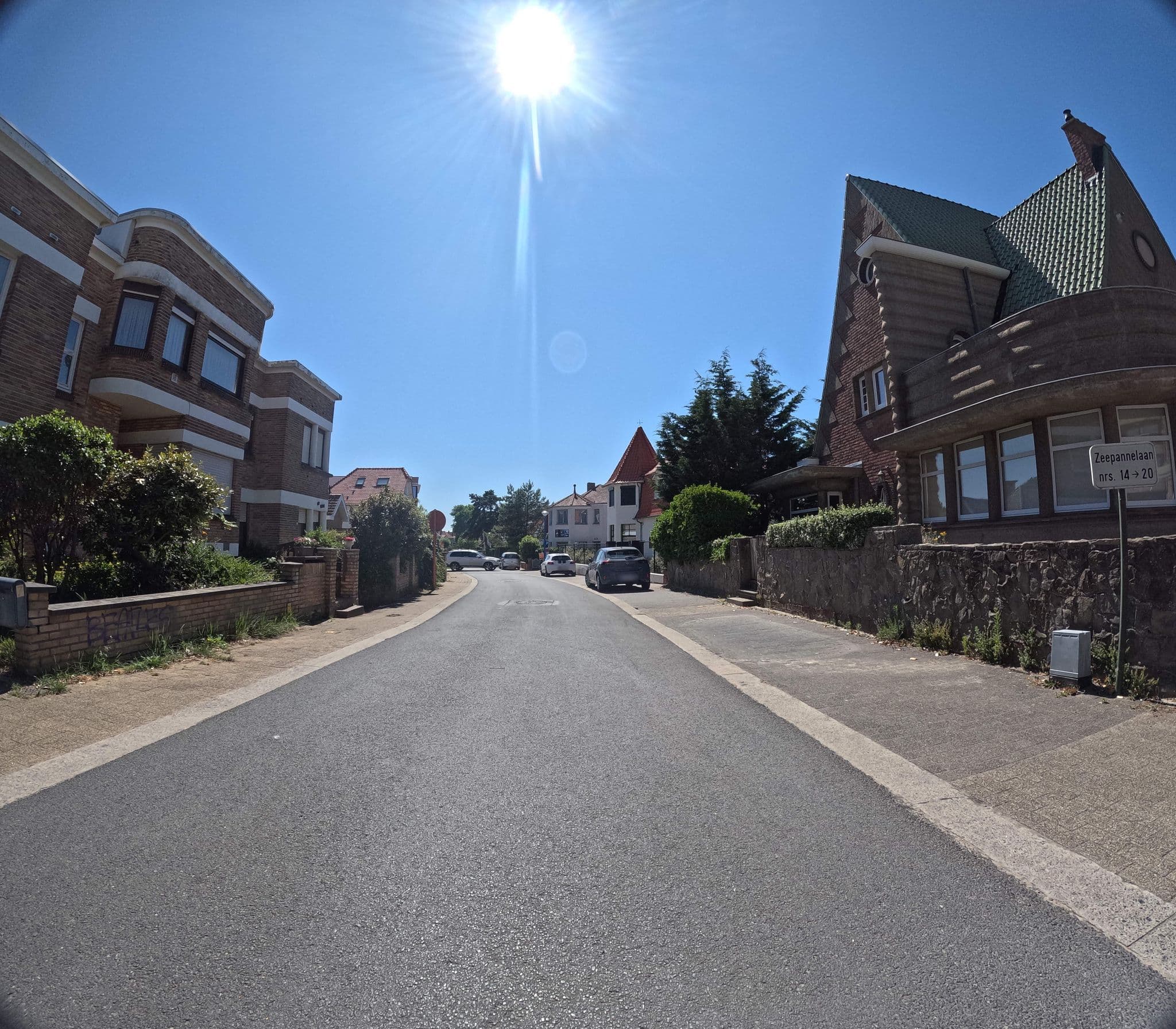 Street view near la tourelle, De Panne — © filipc (CC BY-SA · Mapillary)