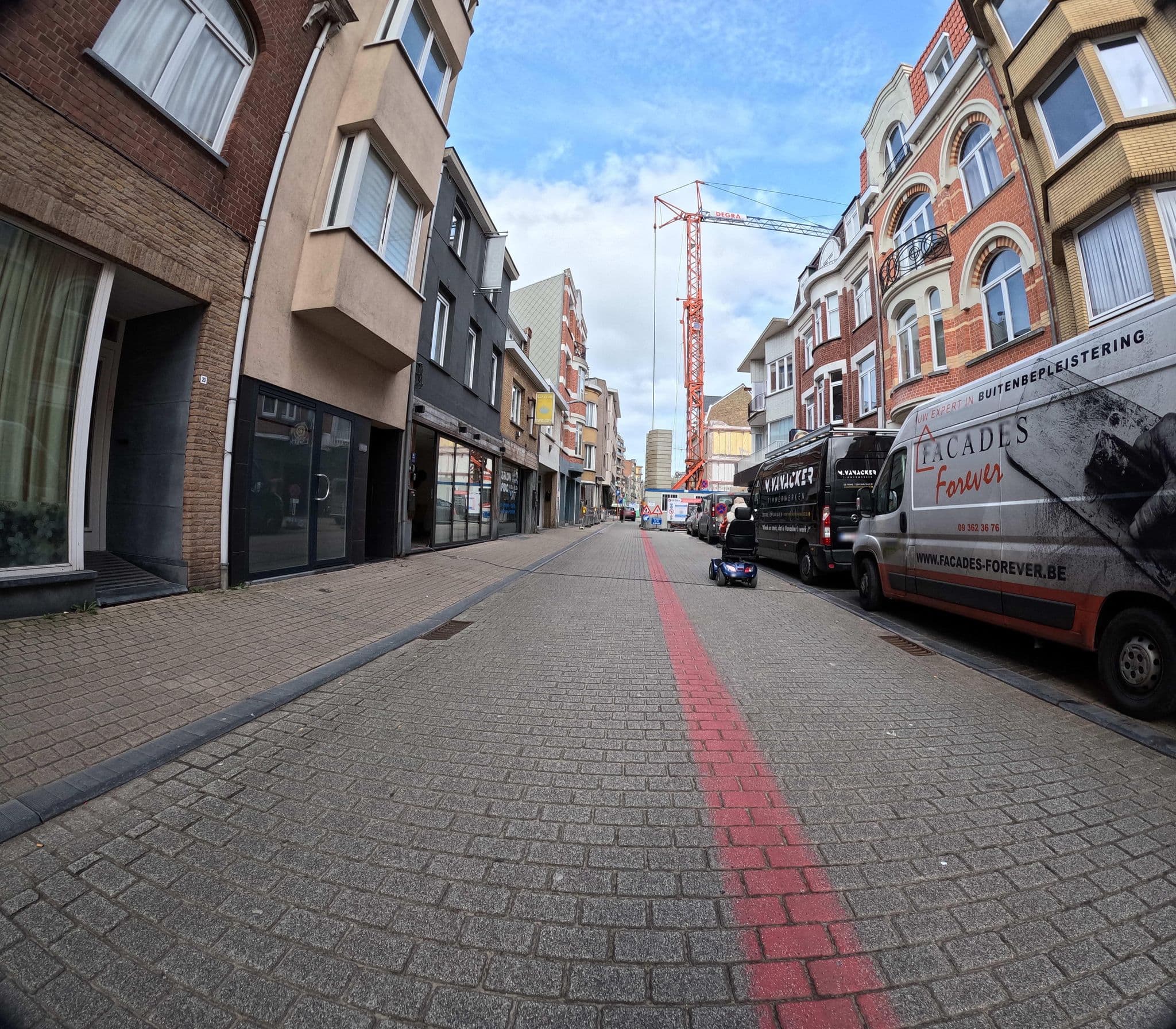 Street view near Moom, De Panne — © filipc (CC BY-SA · Mapillary)