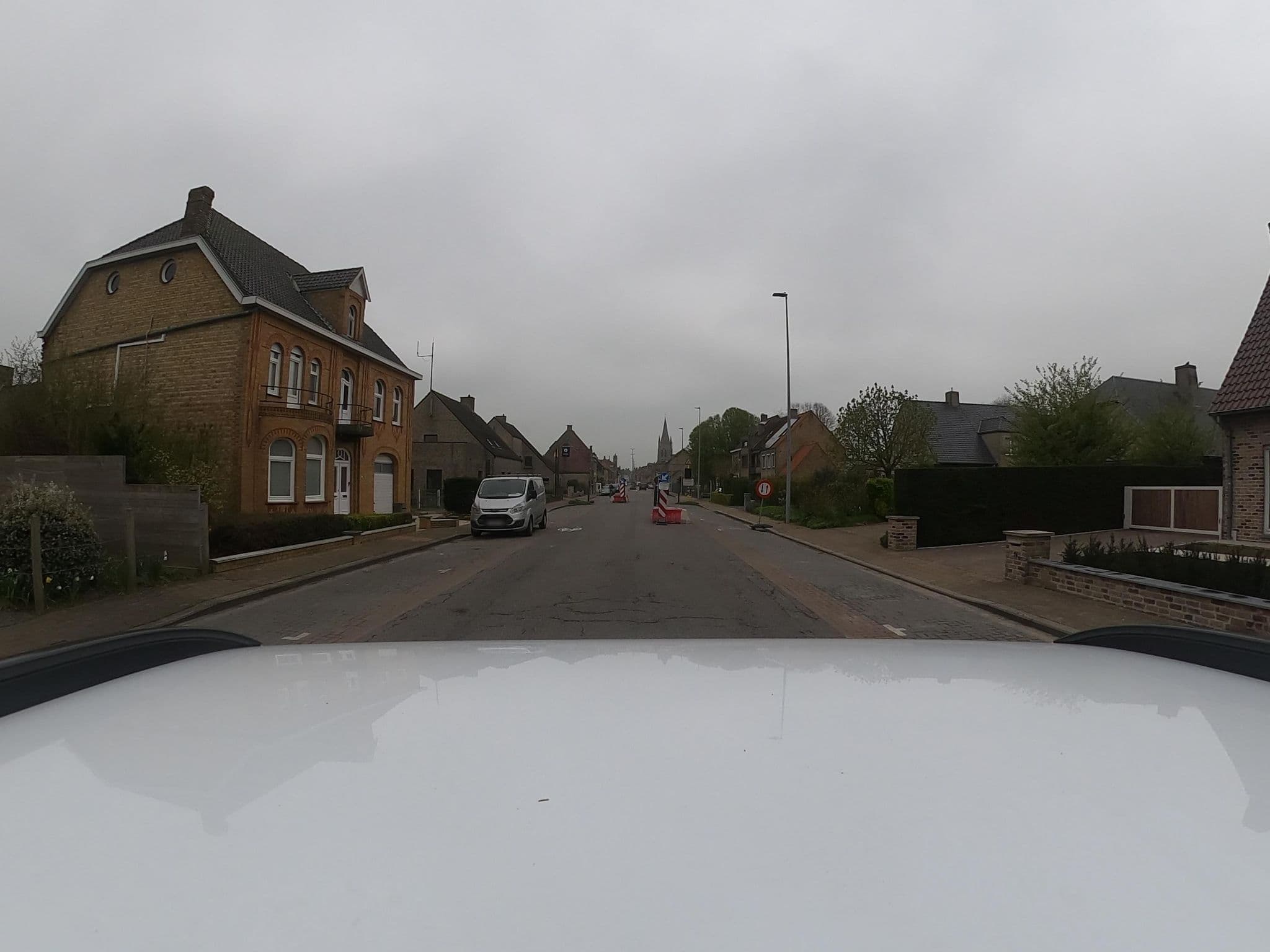 Street view near B&B L'orangerie, Lo — © LoReninge (CC BY-SA · Mapillary)