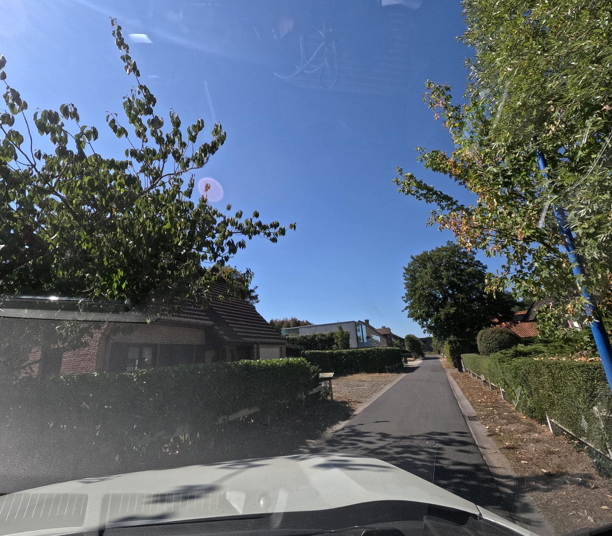 Street view near De Veldmuis, Oostduinkerke — © filipc (CC BY-SA · Mapillary)
