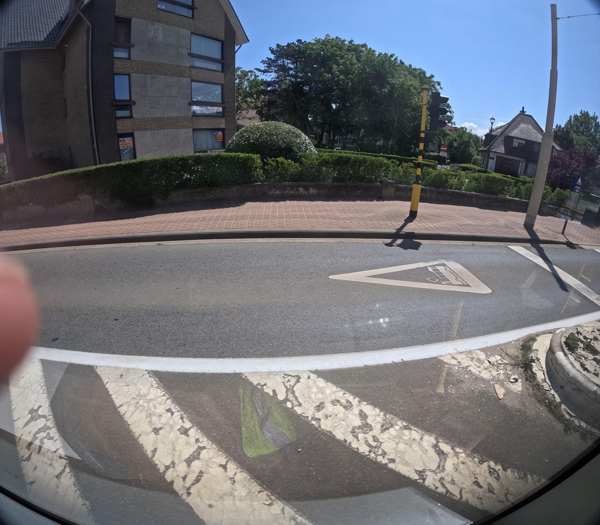 Street view near Hotel Lotus, De Panne — © filipc (CC BY-SA · Mapillary)