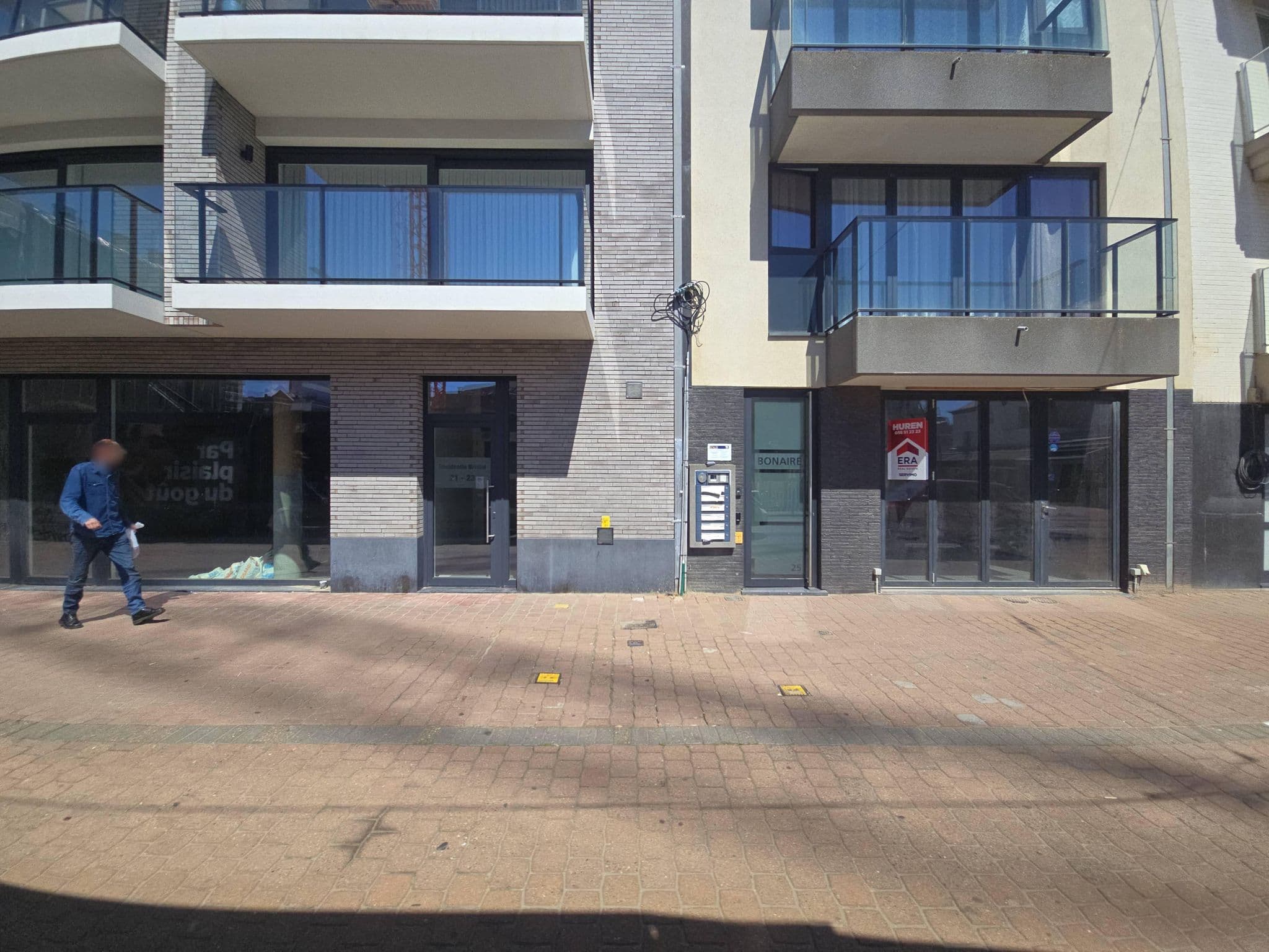 Street view near Artiste Hotel, De Panne — © filipc (CC BY-SA · Mapillary)