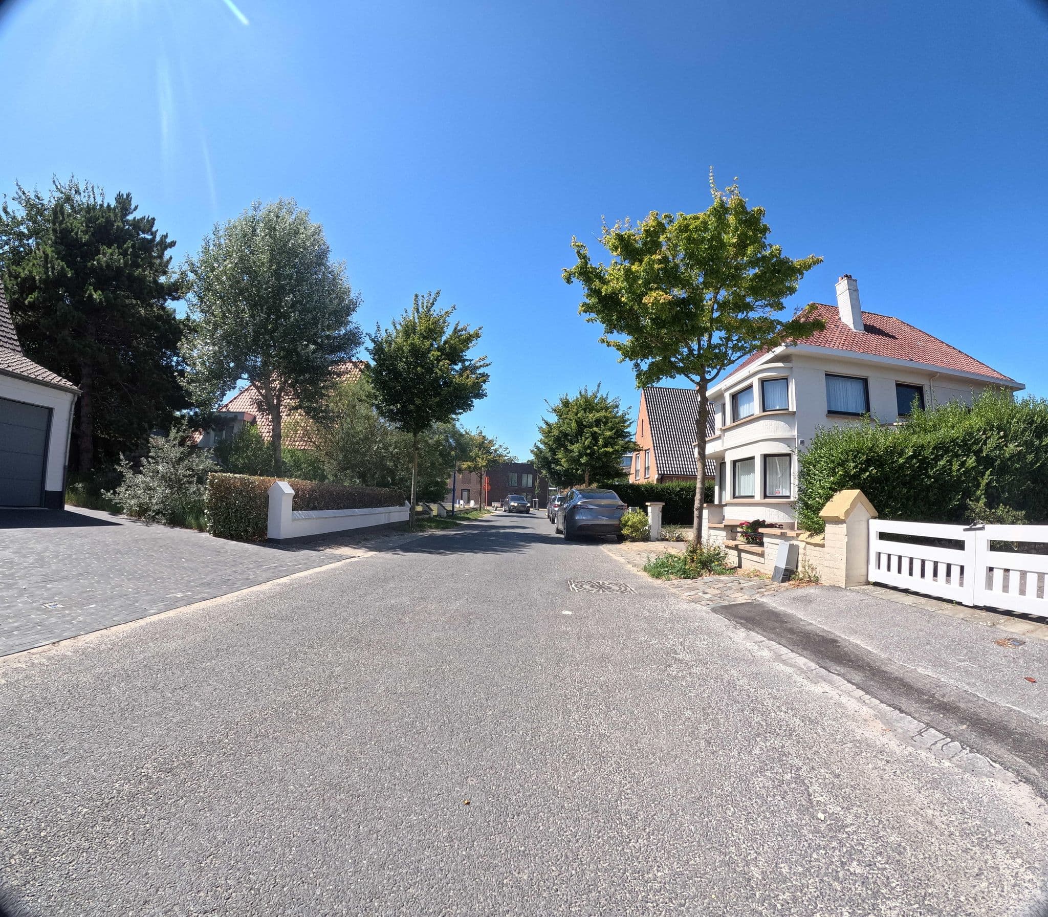 Street view near Koninginnelaan 97, Koksijde — © filipc (CC BY-SA · Mapillary)